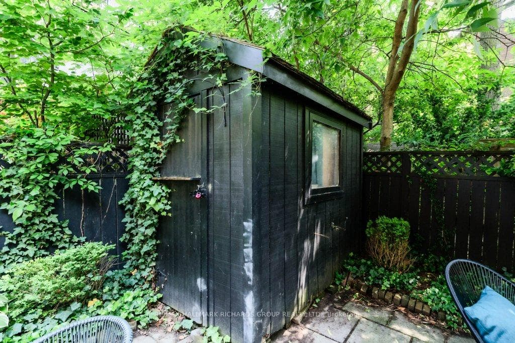 106 Admiral Road photo 40