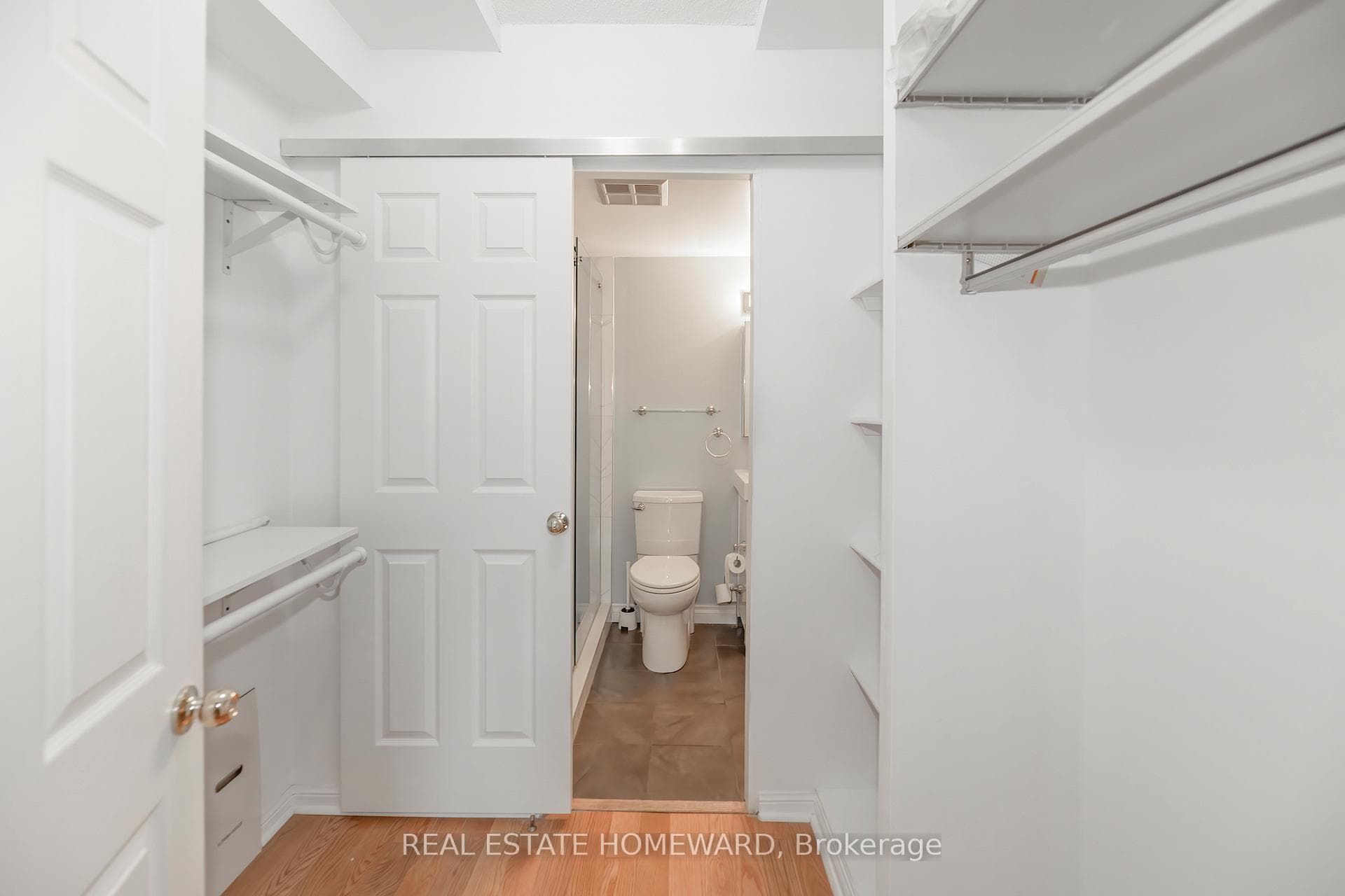 Walk In/Through Closet