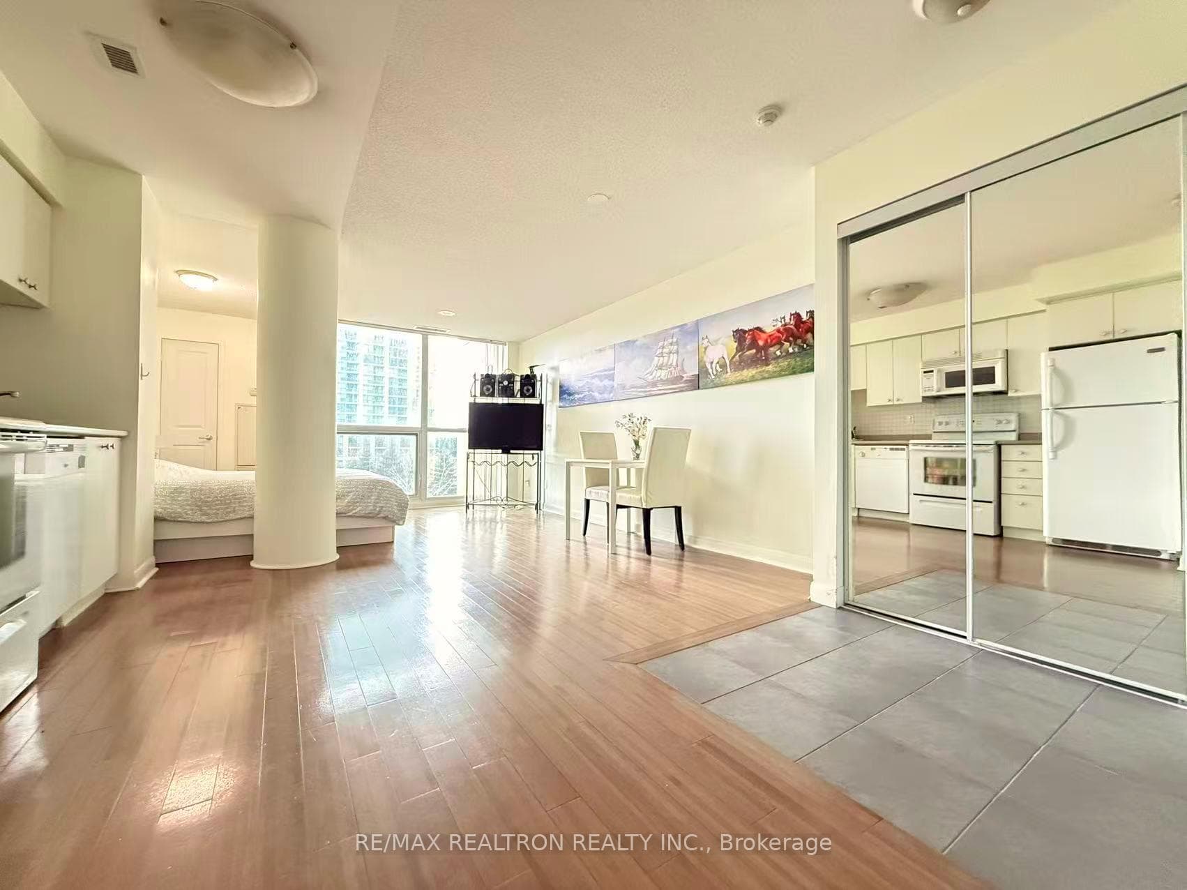 235 Sherway Gardens Road Unit 310 photo 8