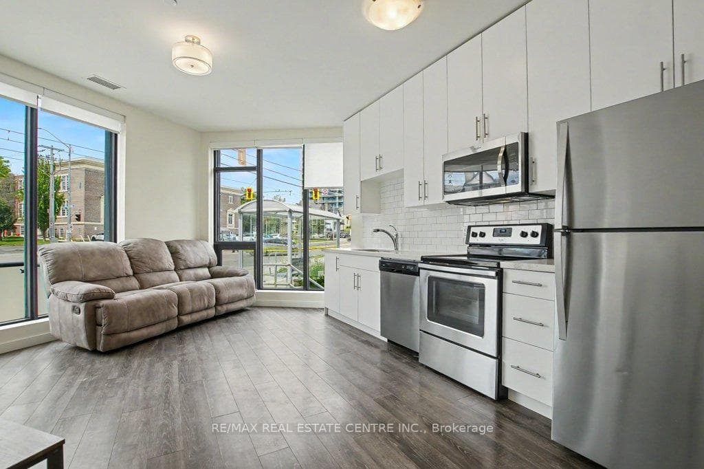 690 King Street Unit 101 photo 12