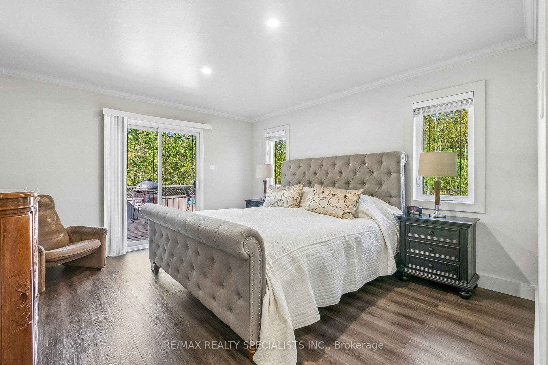2531 Baguley Road photo 10