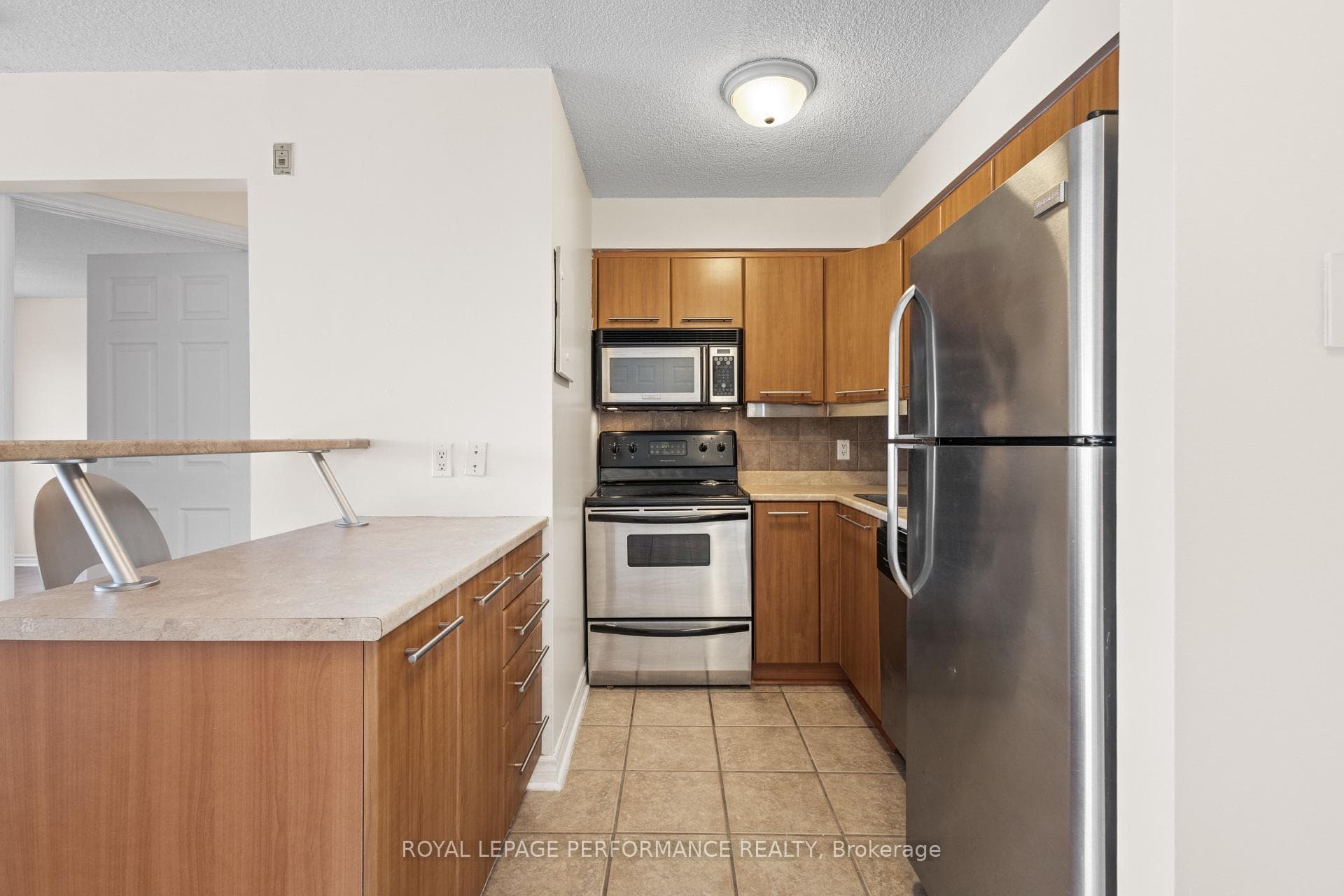 225 Alvin Road Unit 609 photo 10