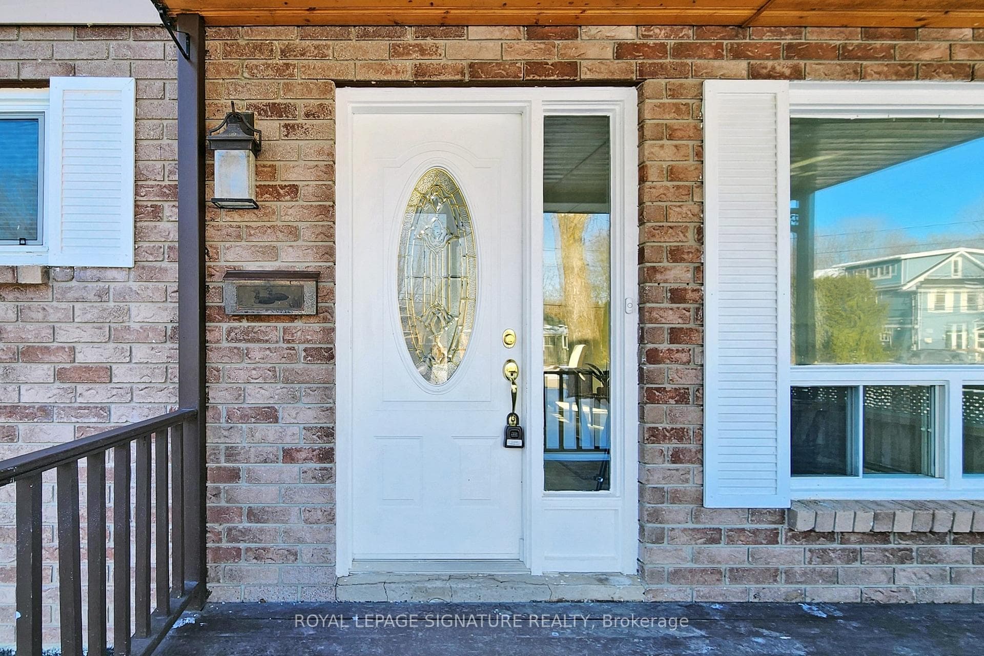 213 Royal Road photo 8