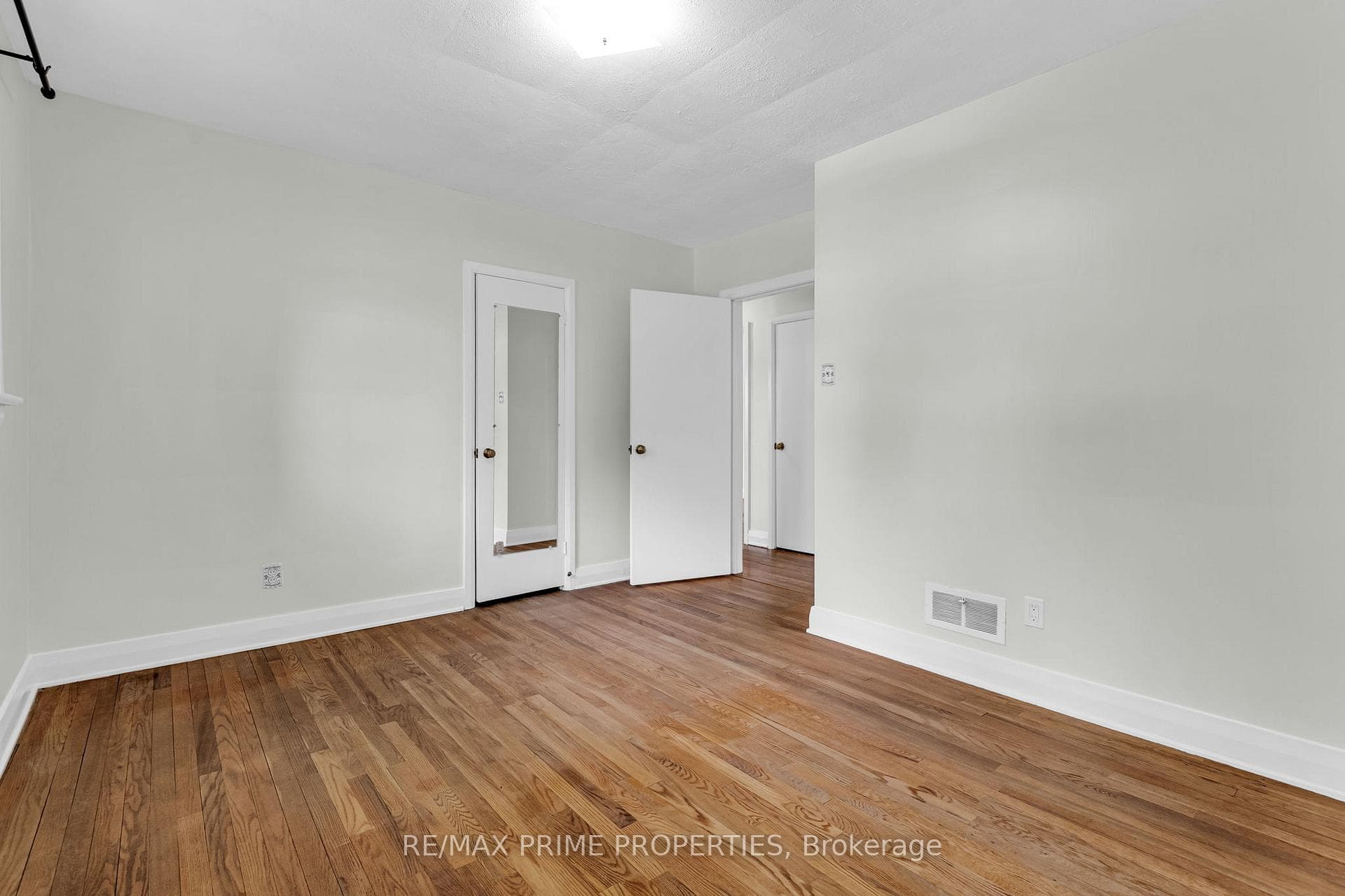 332 ACTON Street photo 8