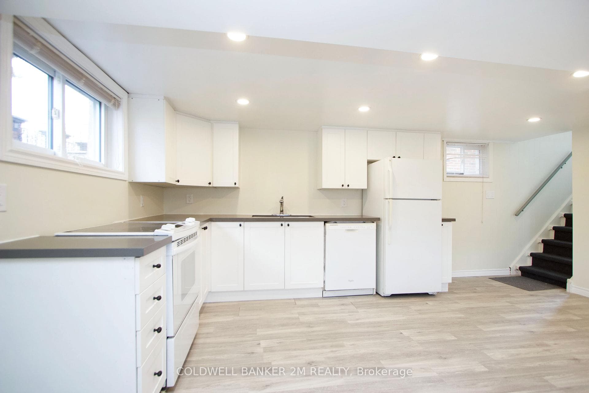 297 Admiral Road photo 3