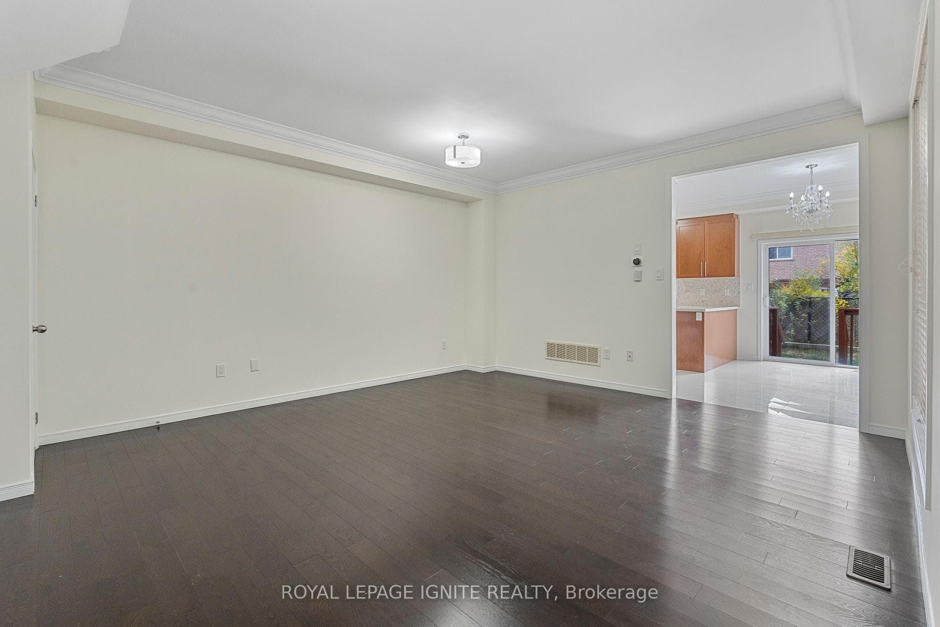 862 Francine Crescent photo 9