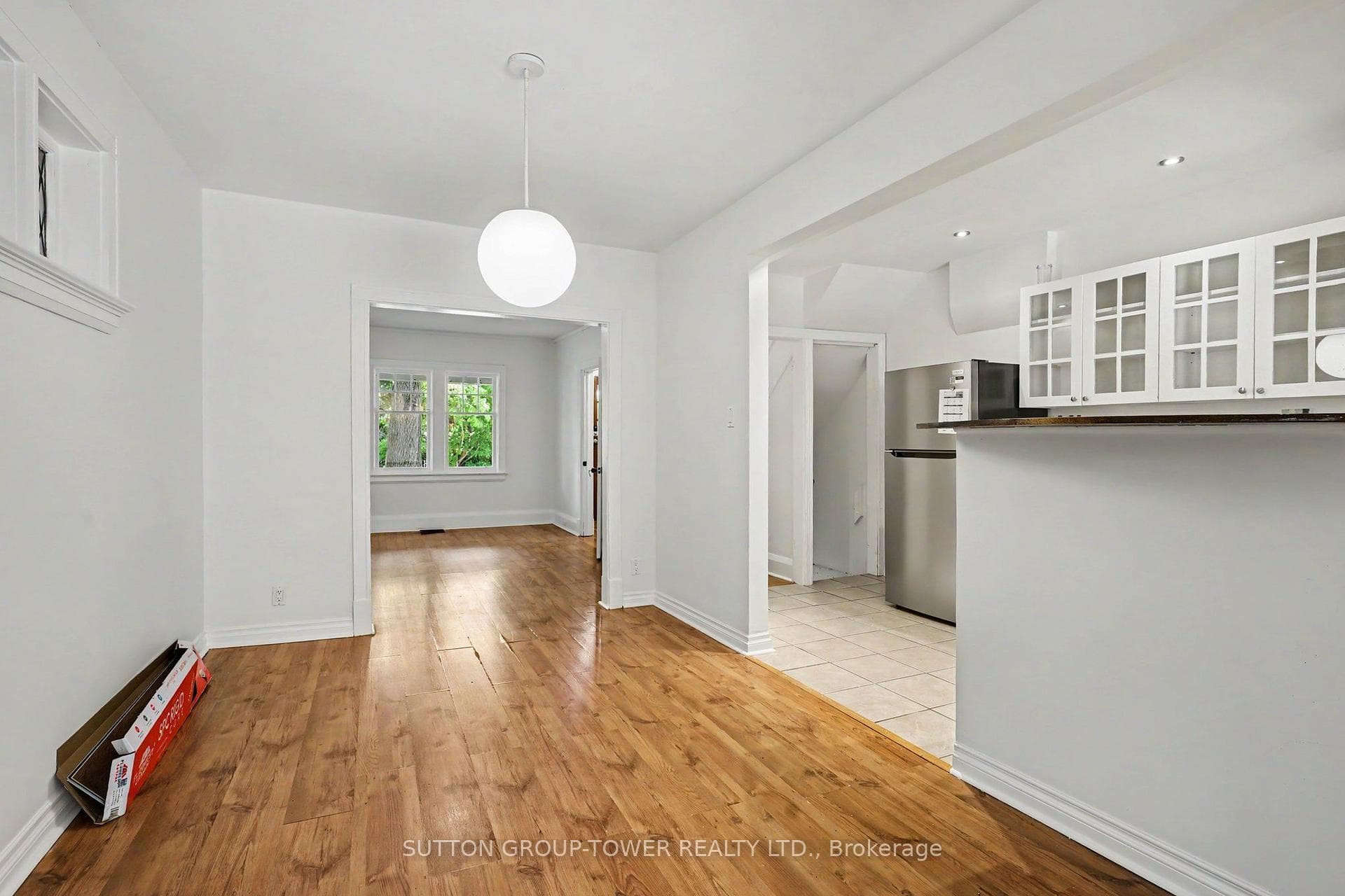 118 Castlefield Avenue photo 9