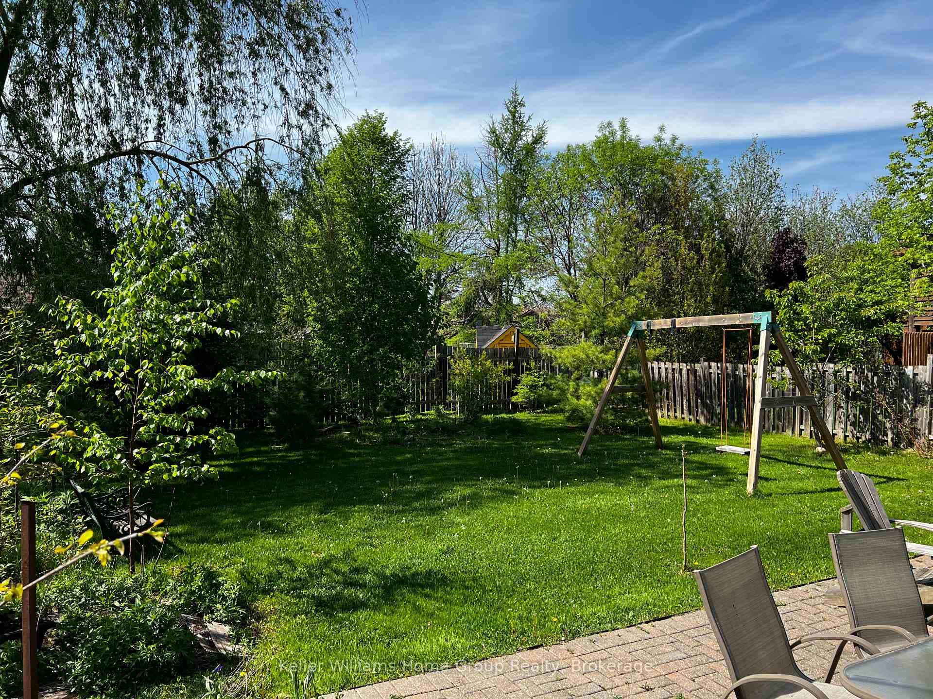 304 Daniel Crescent photo 40