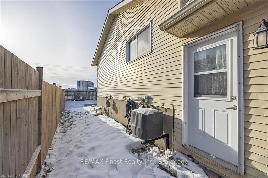 583 WHISTLER Terrace photo 28