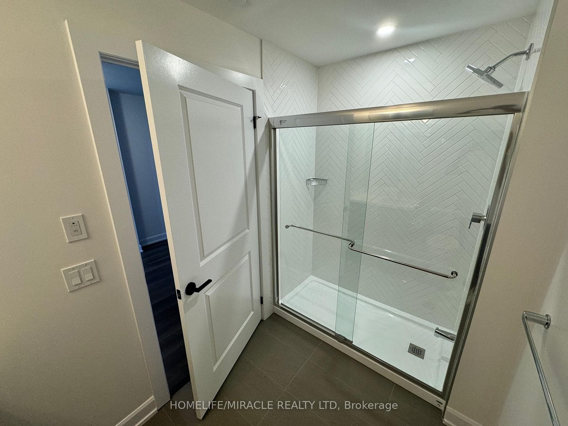 3220 William Coltson Avenue Unit 1703 photo 6