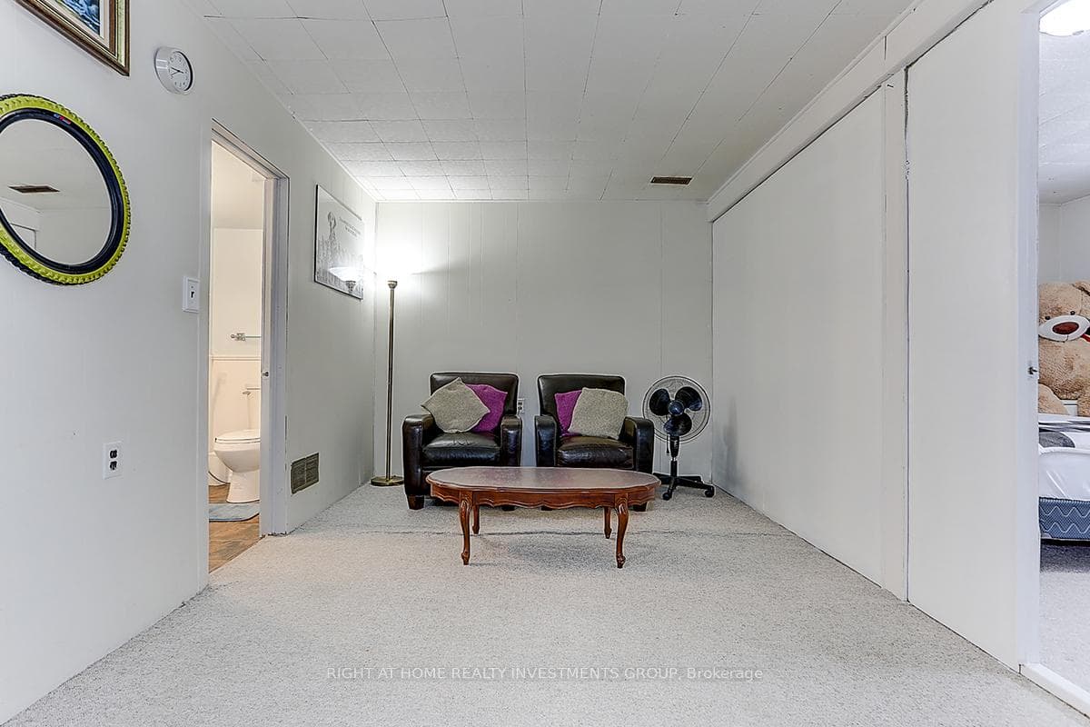 143 Springdale Drive photo 43