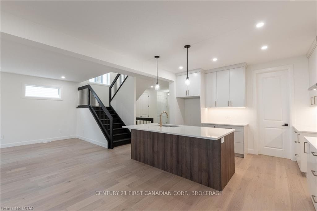 1631 UPPER WEST Avenue photo 8