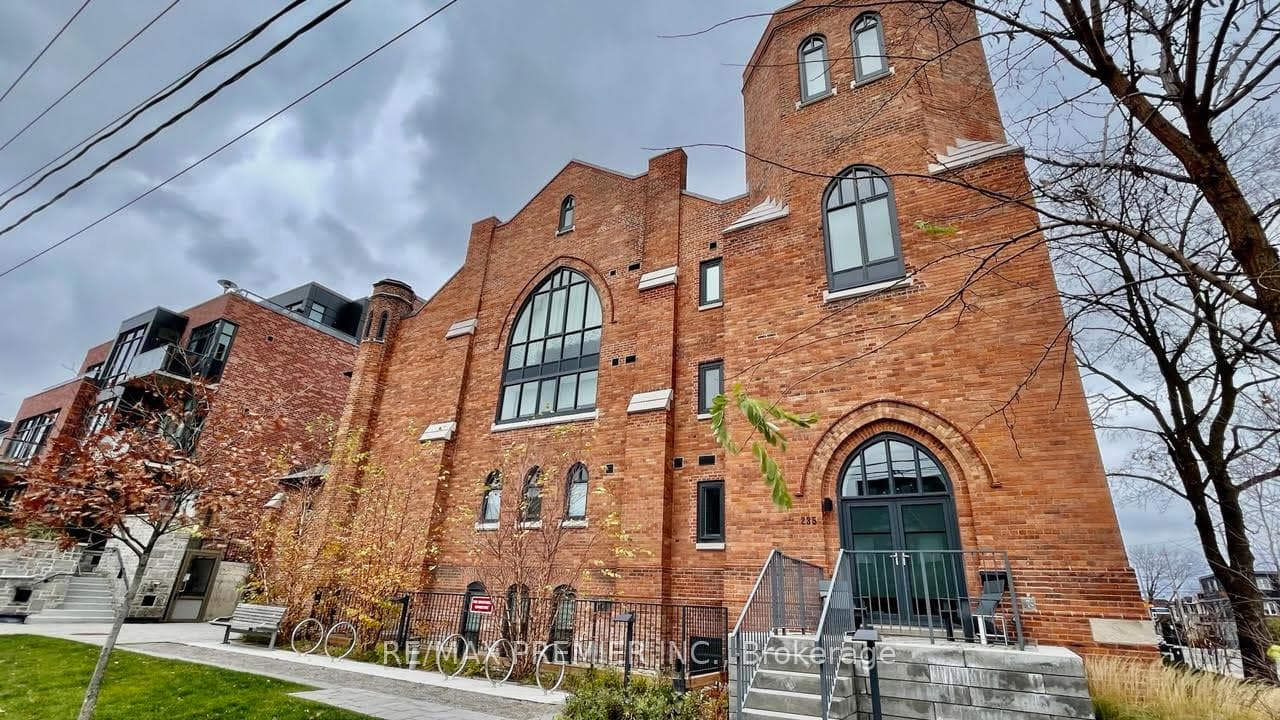 243 Perth Avenue Unit 210 photo 2
