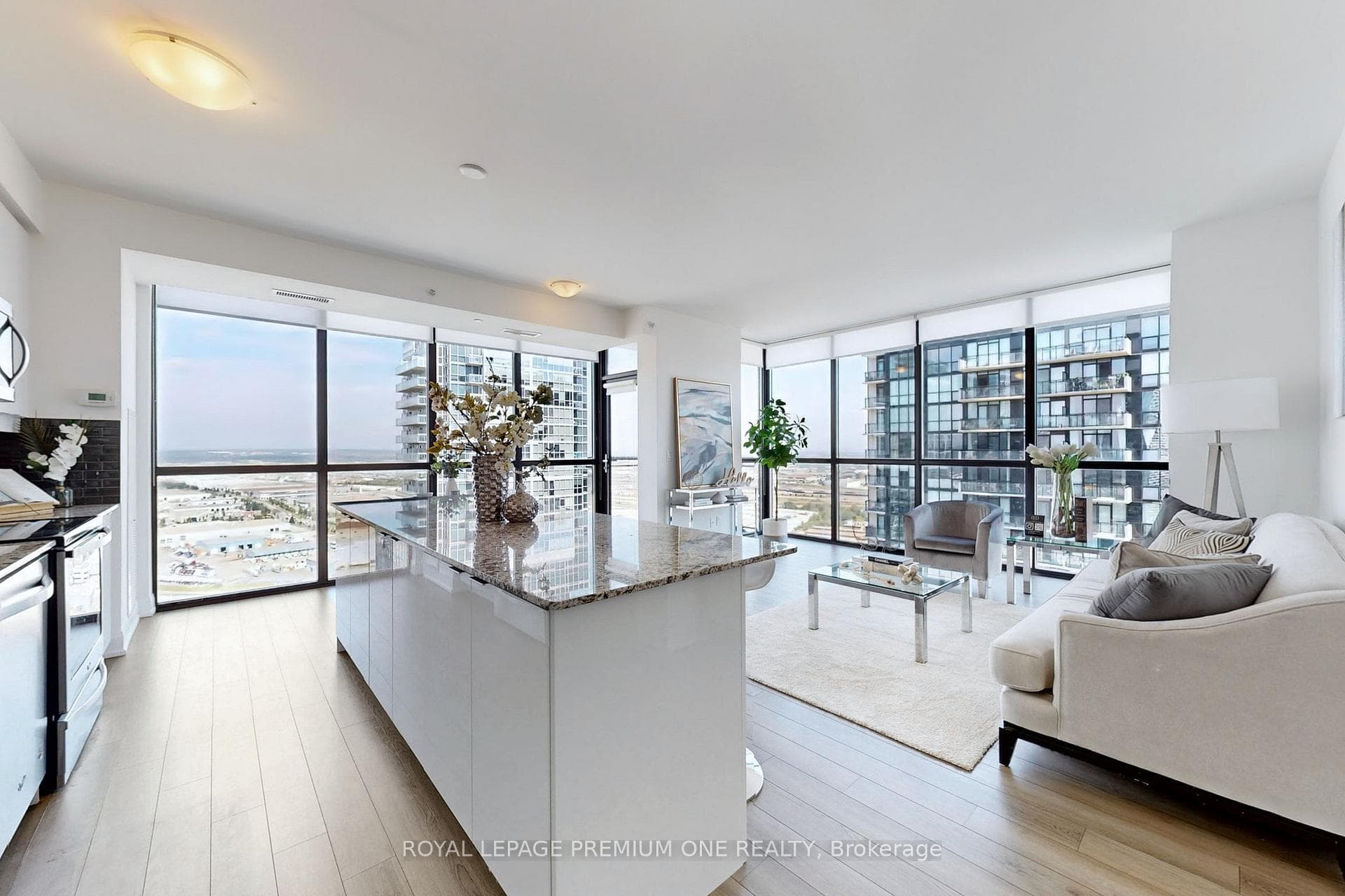 2910 Highway 7 Road Unit 3207 photo 1