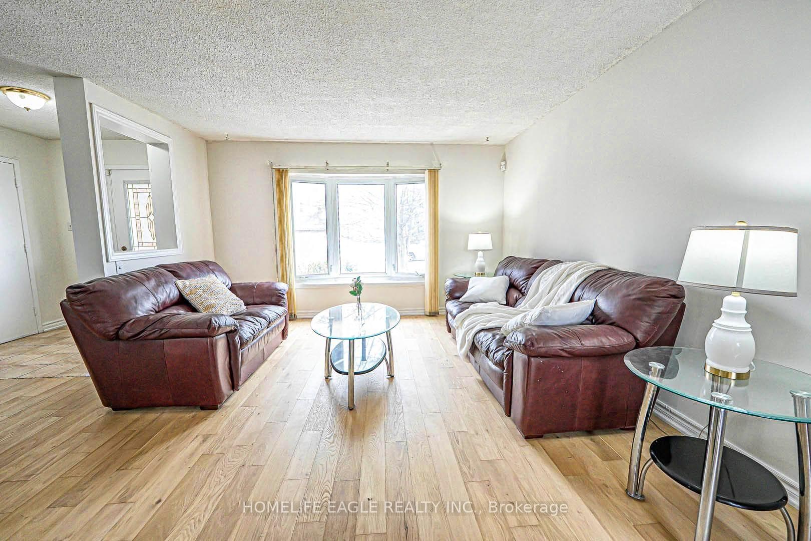 95 Kingston Road photo 36