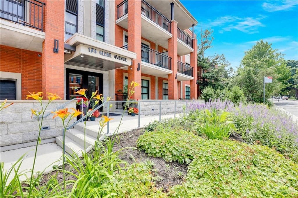 174 GLEBE Avenue Unit 302 photo 2