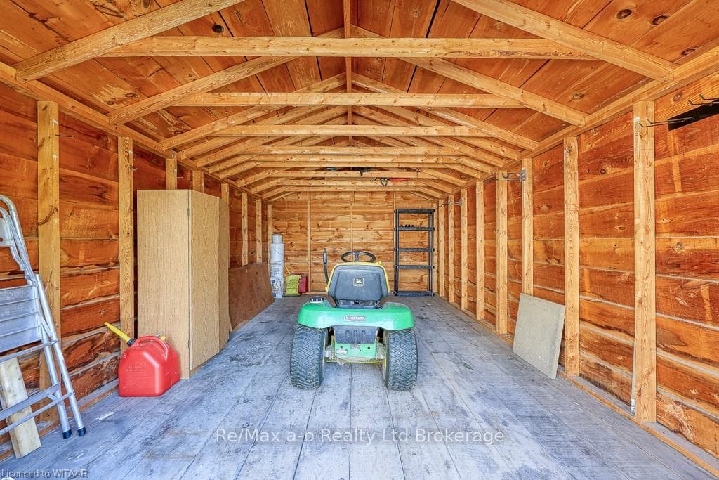 87 CLARK Road photo 43