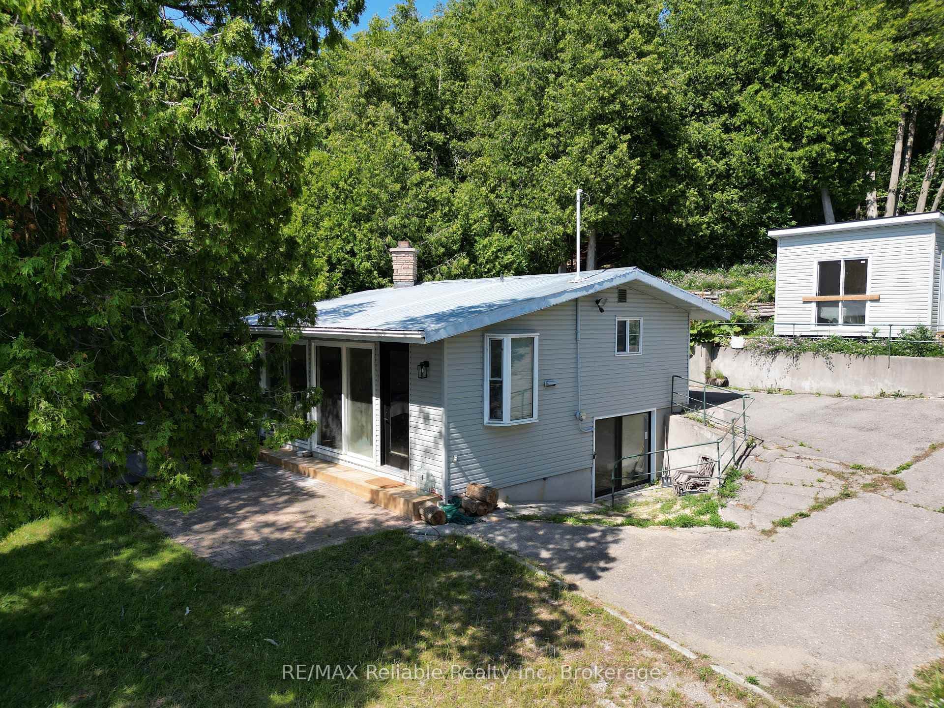 Front exterior of bunkie (top right)