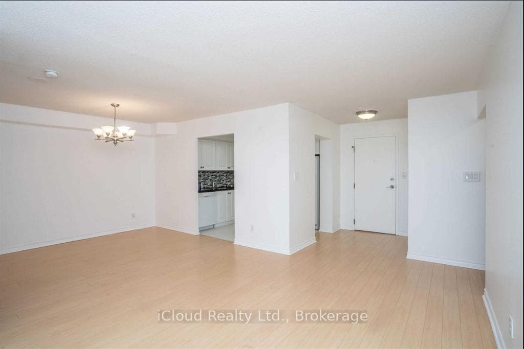 135 Hillcrest Avenue Unit 906 photo 1
