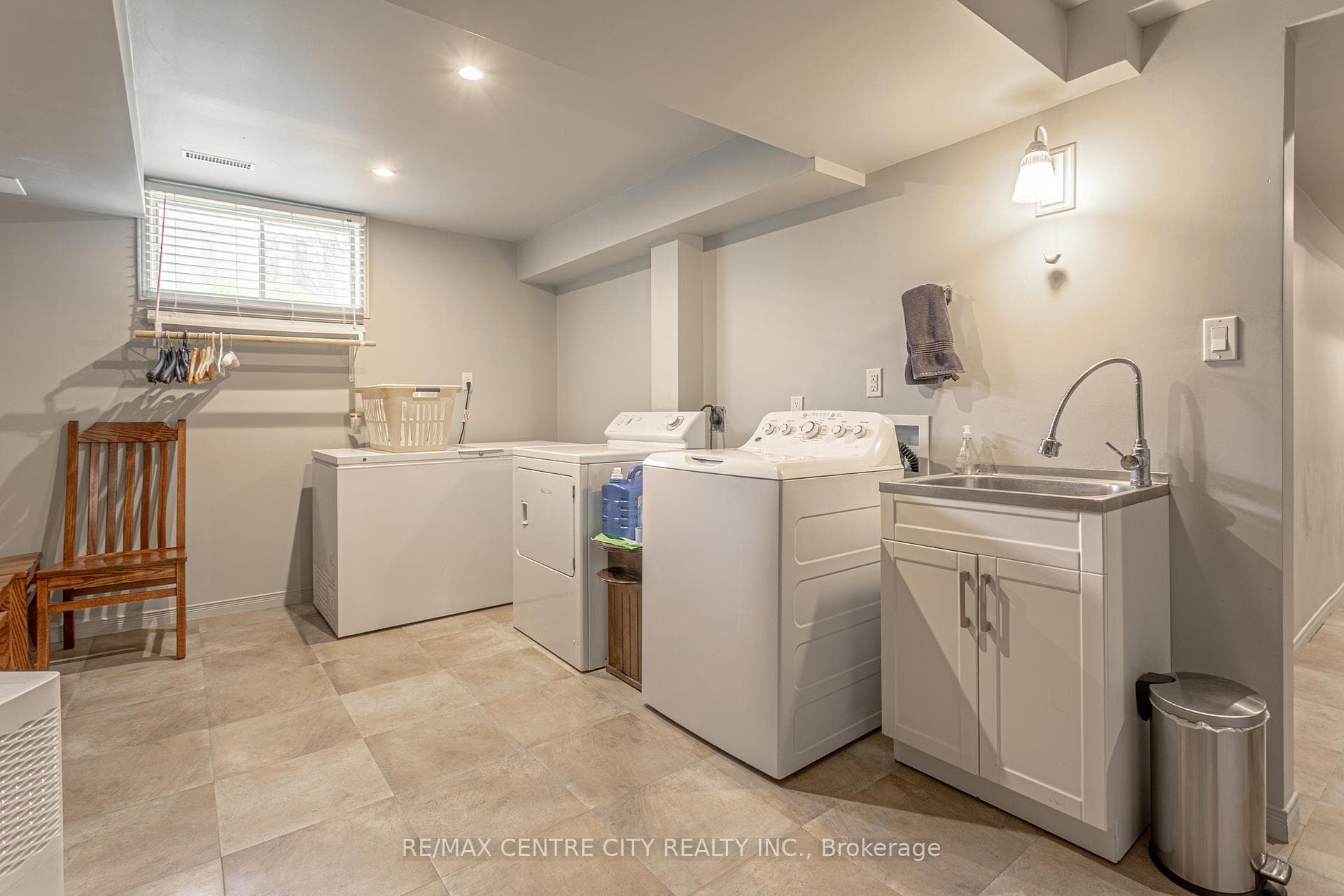 51 Westridge Place photo 28