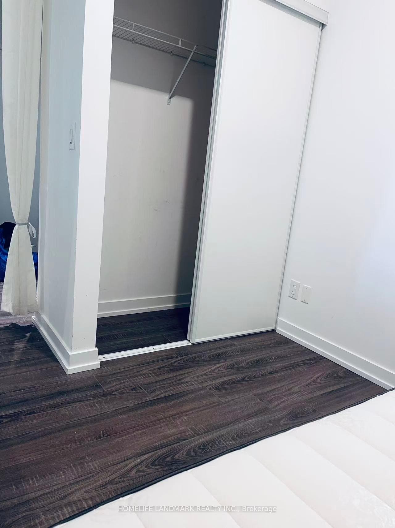 20 Edward Street Unit 814 photo 10
