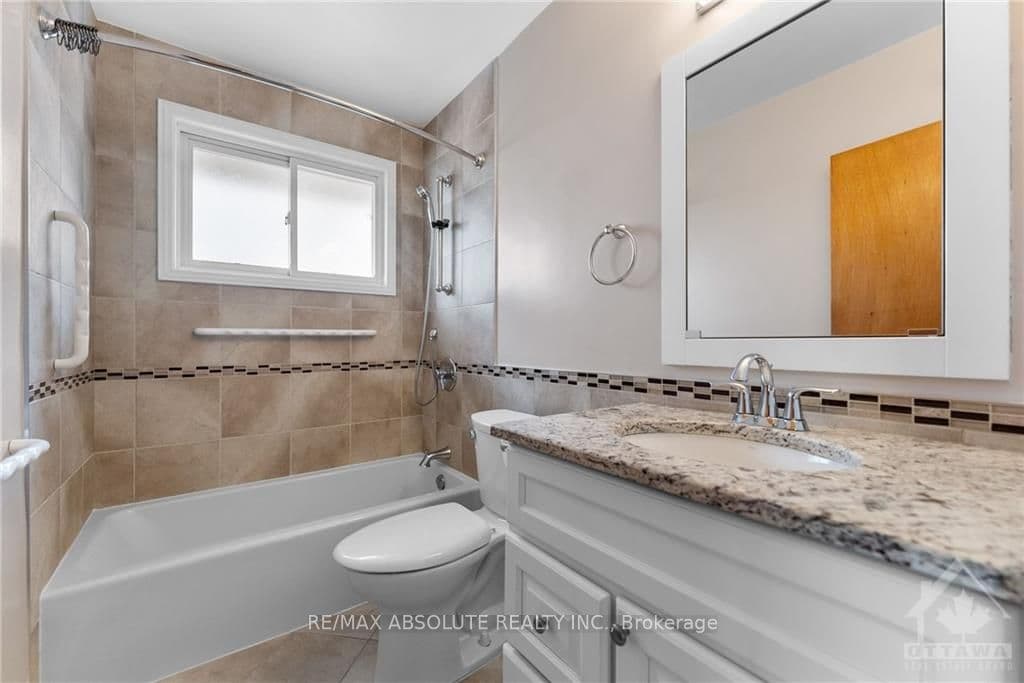 1297 ERINDALE Drive photo 11
