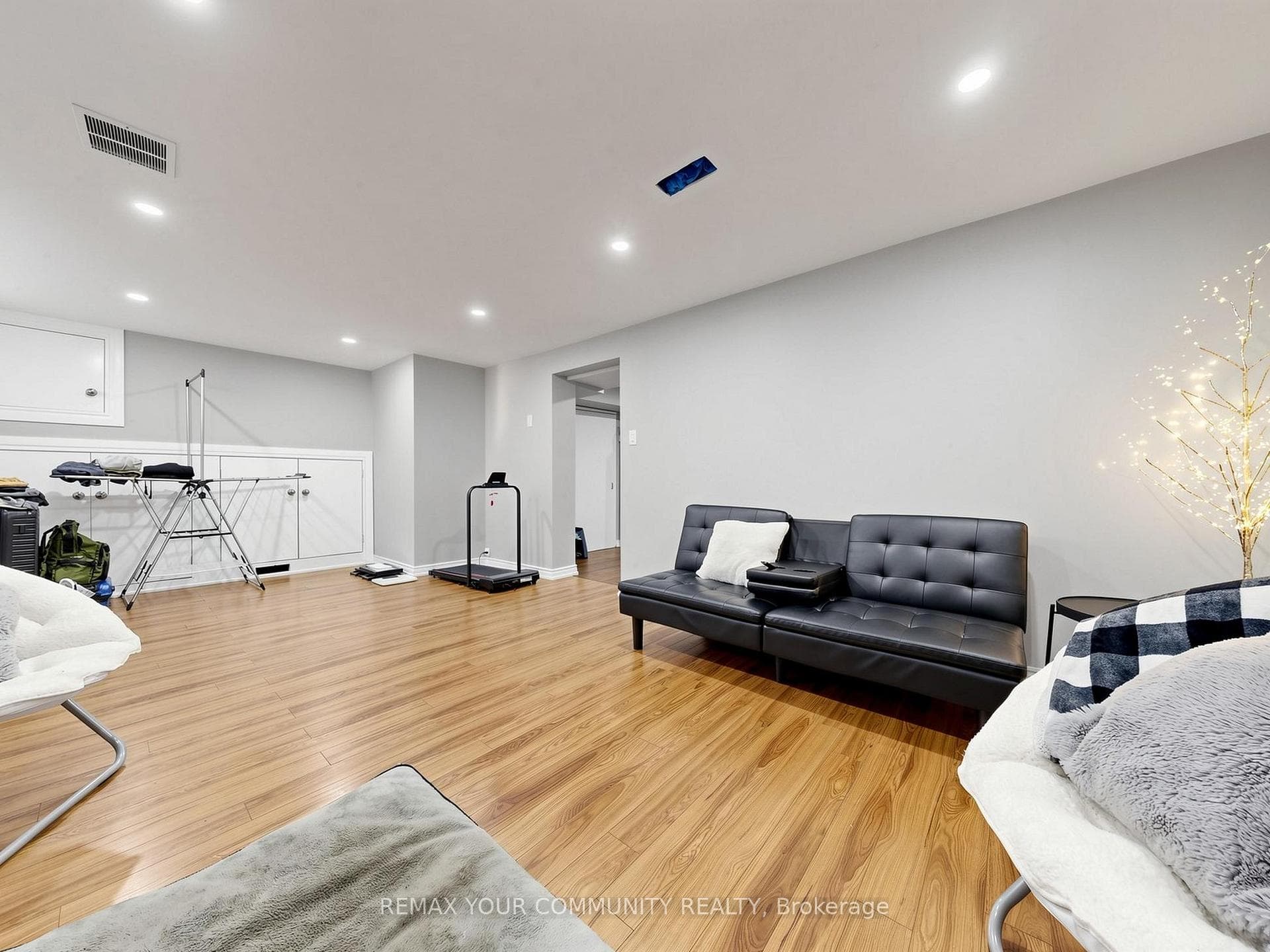 44 Lewiston Road photo 33