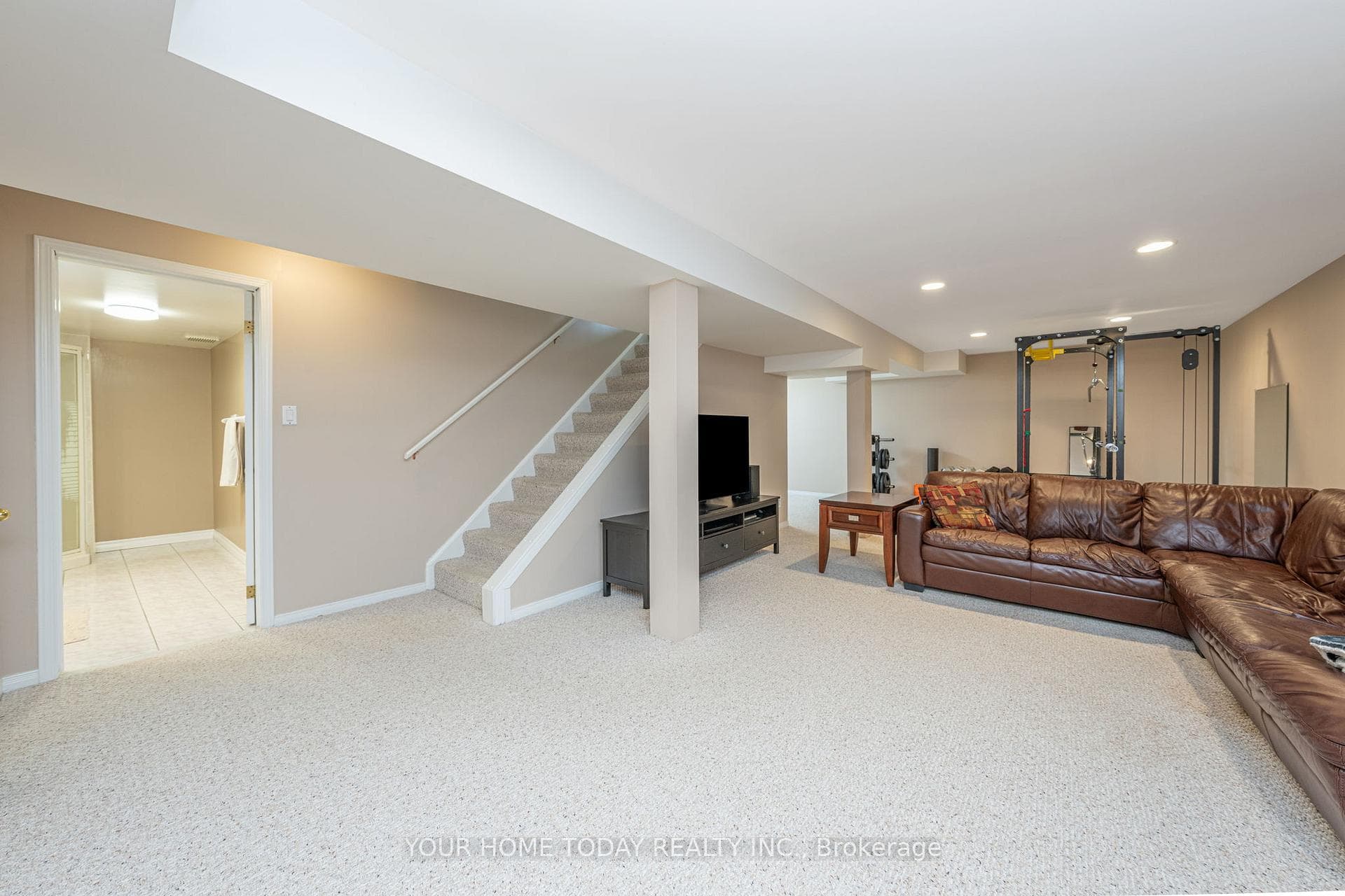 55 Harley Avenue photo 27