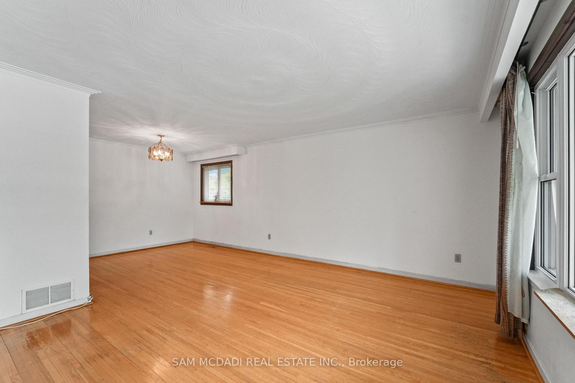 2155 Davebrook Road photo 7