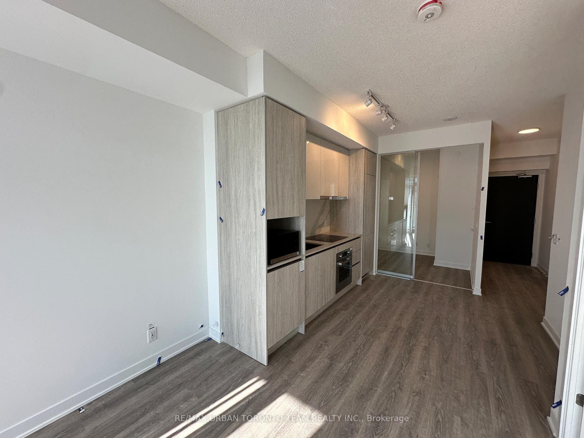 180 Front Street Unit 3607 photo 6