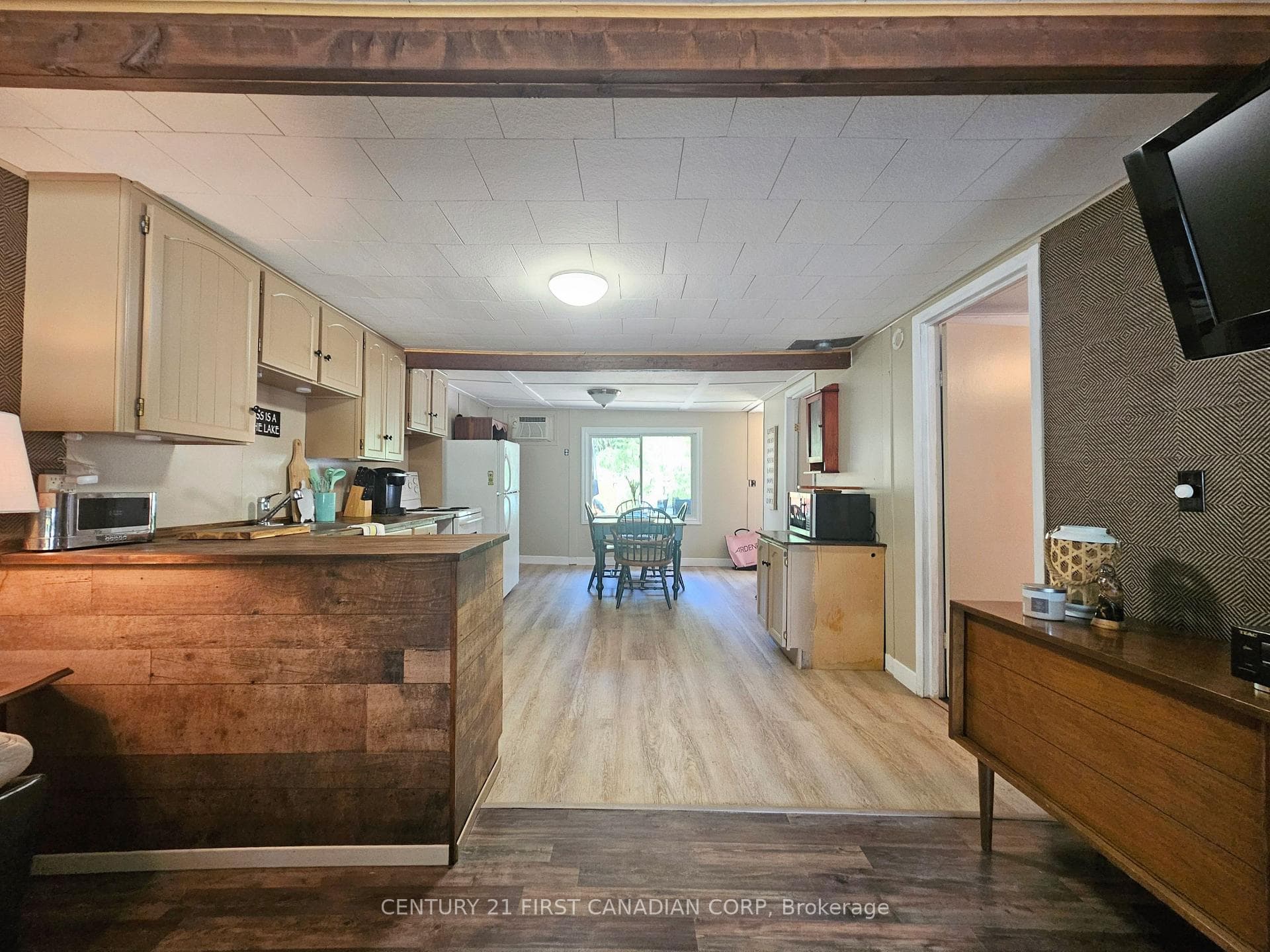 6346 London Road photo 10
