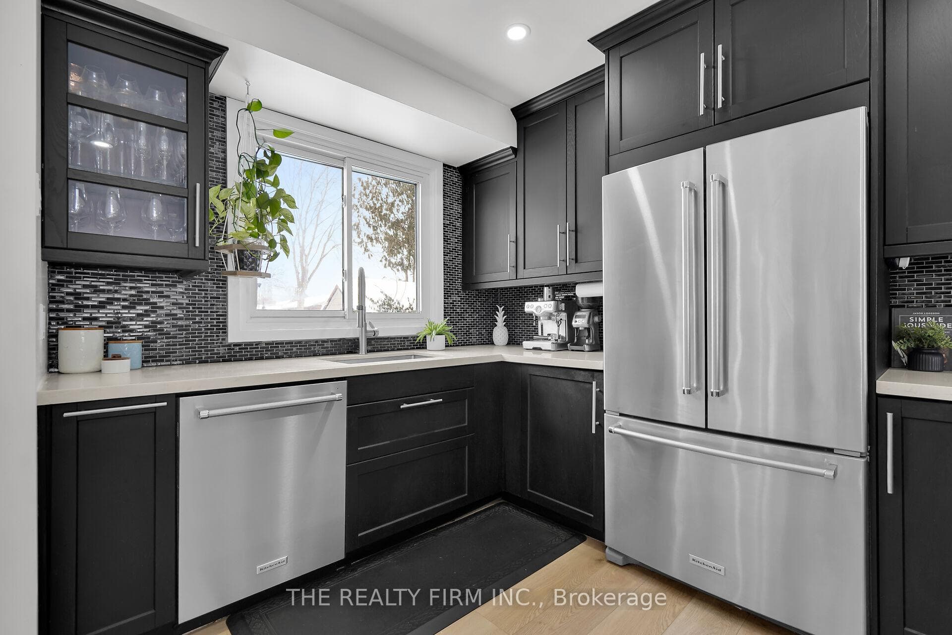 276 Robin Road photo 11