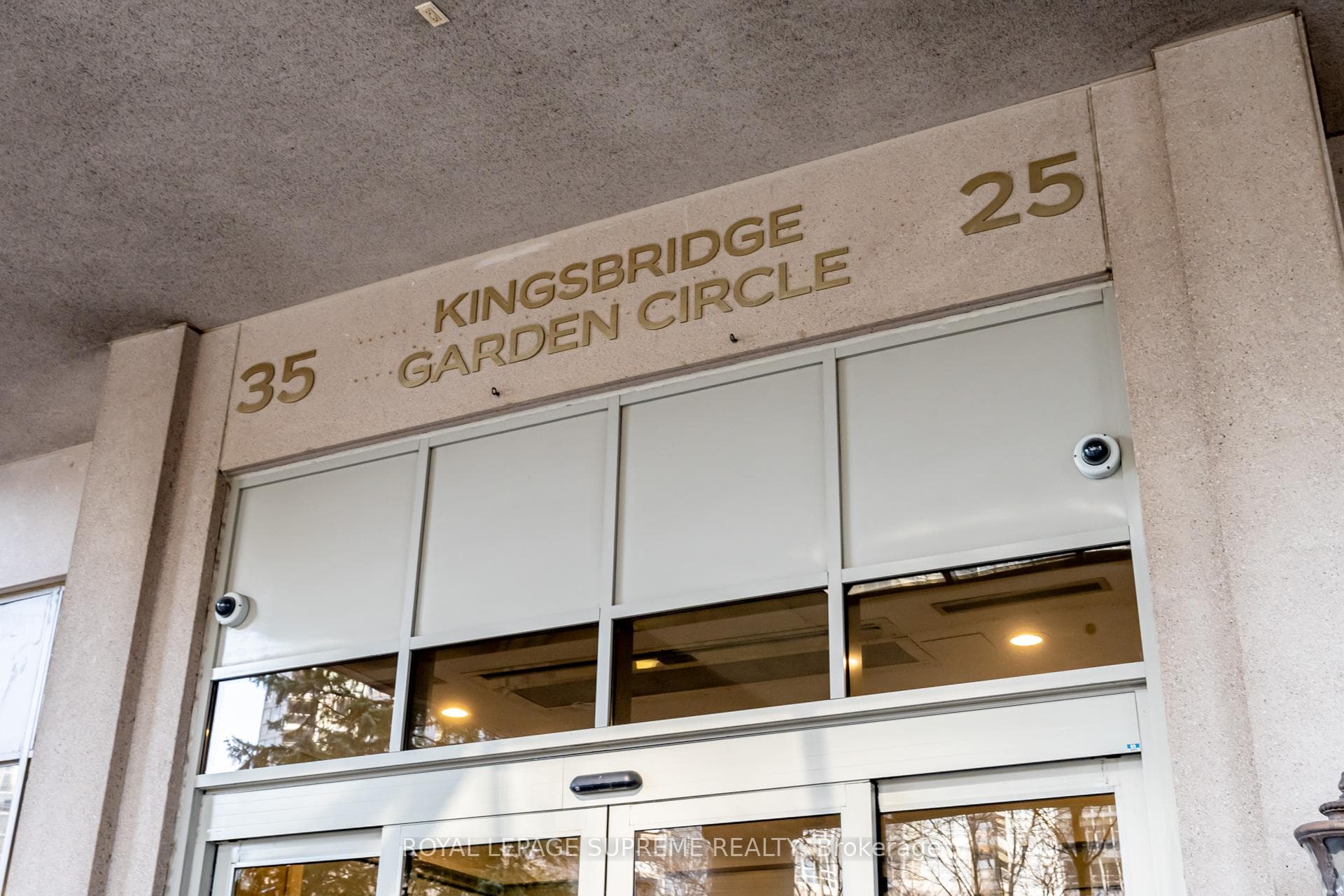 25 Kingsbridge Garden Circle Unit 2022 photo 5