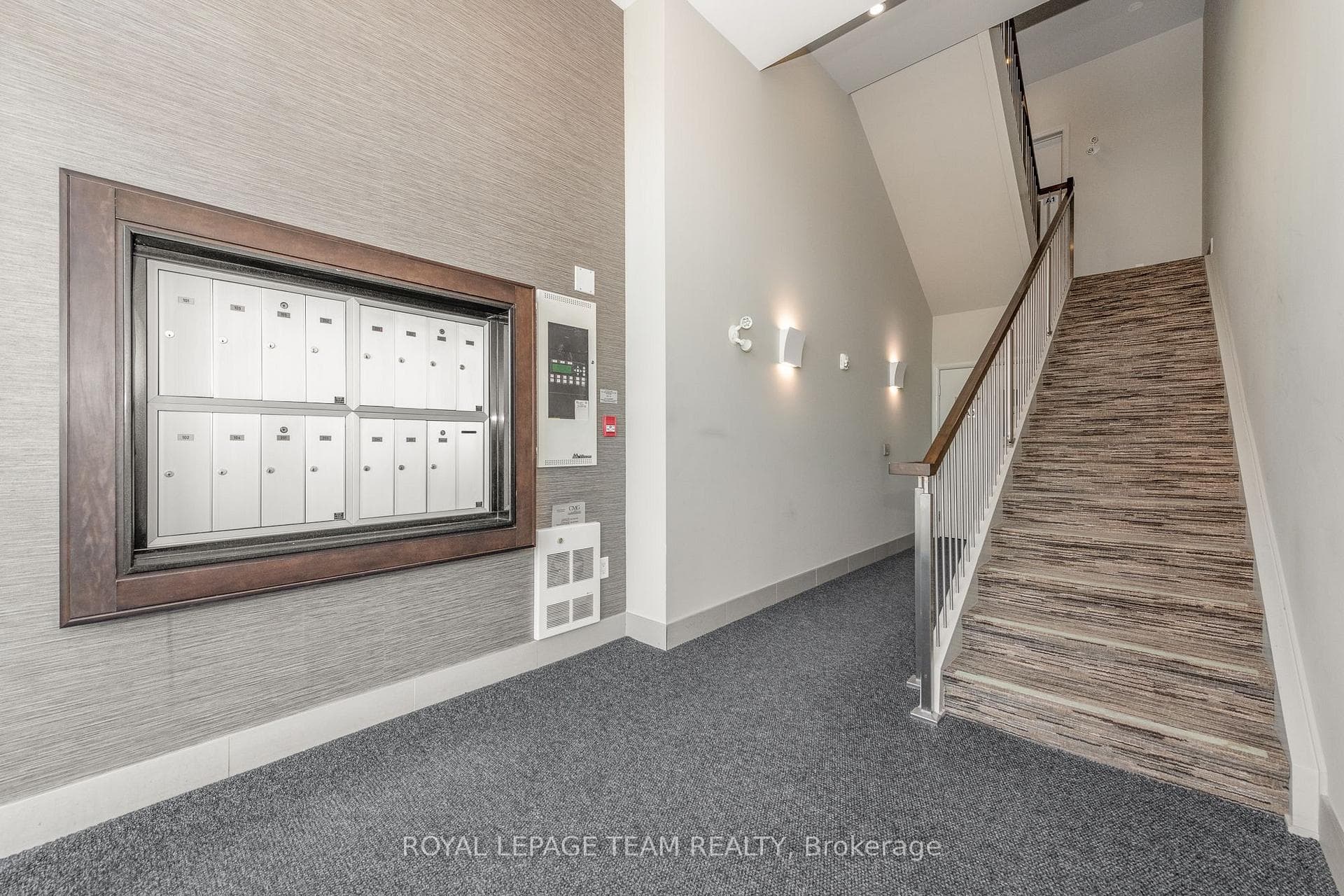 190 Boundstone Way Unit 104 photo 3