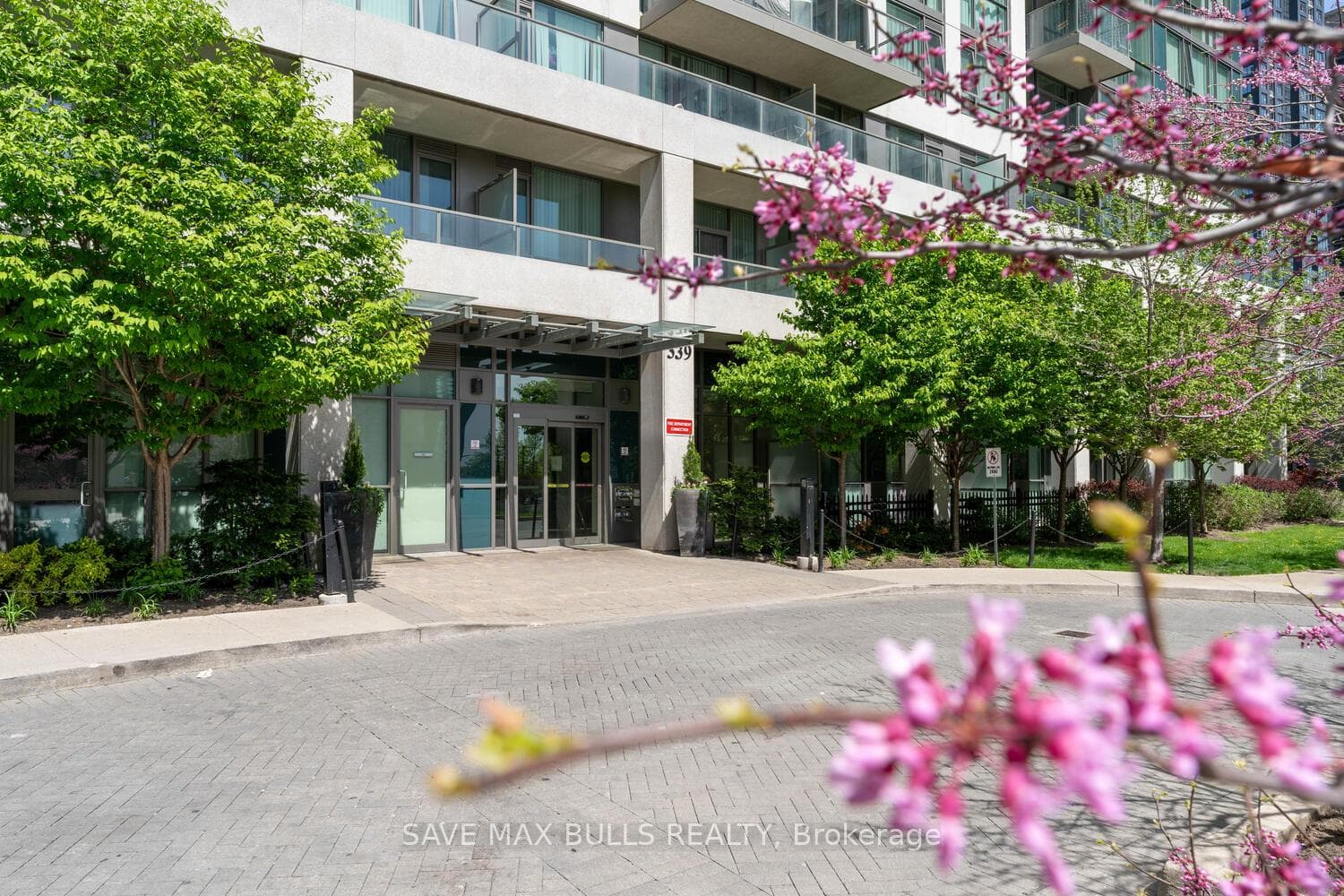 339 Rathburn Road Unit 2110 photo 3