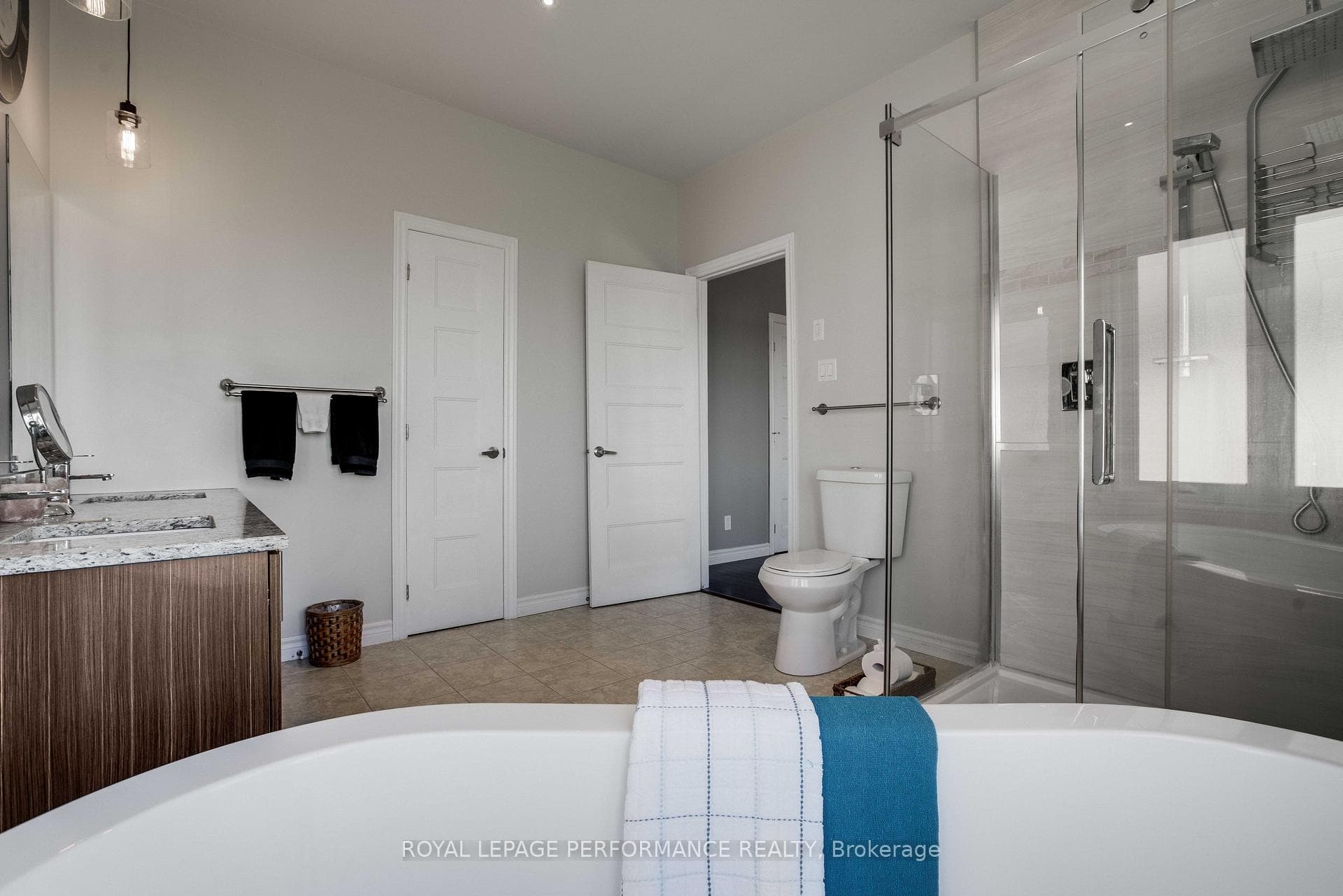 88 Pendleton Street photo 14