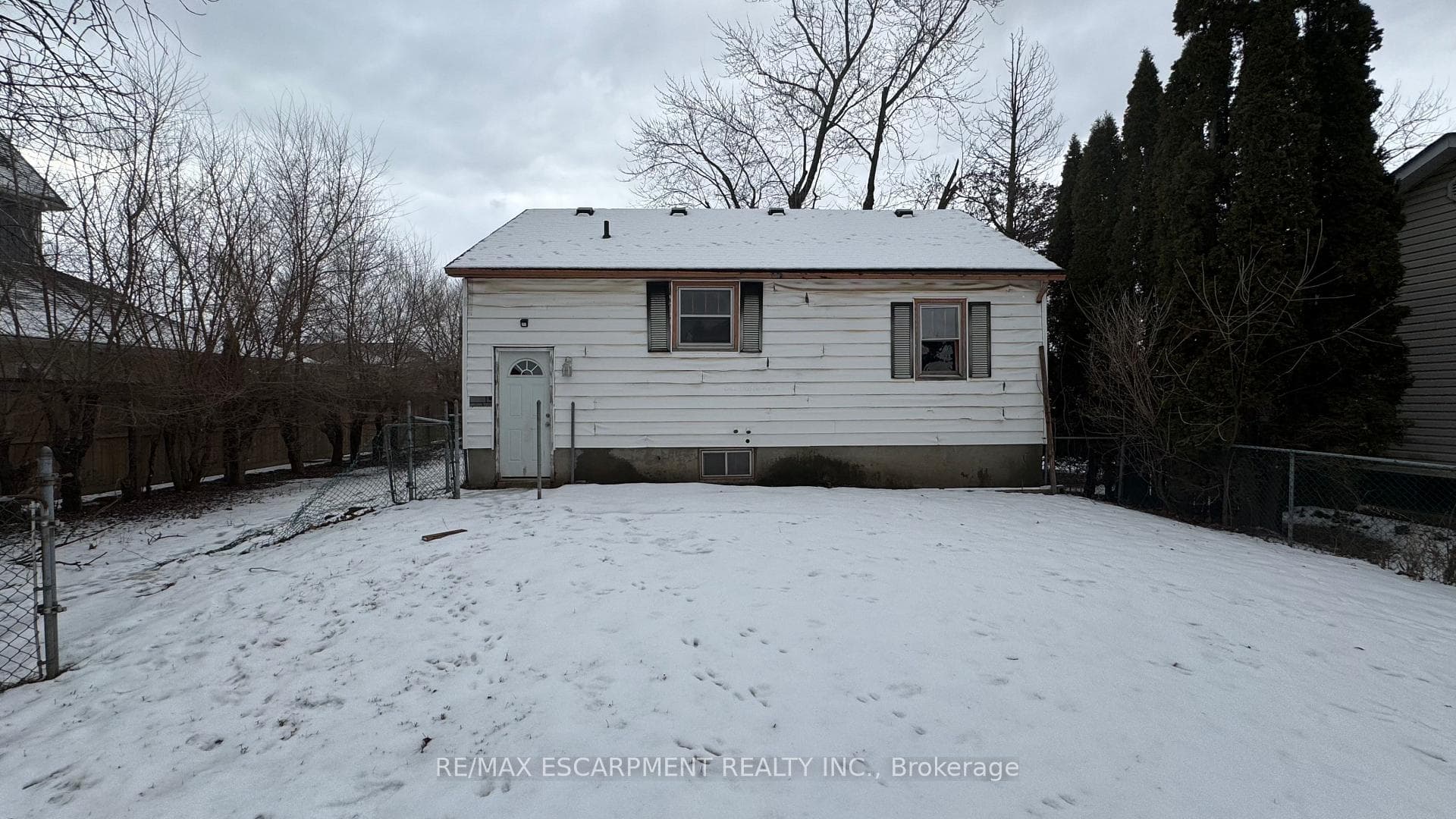 1027 Glendor Avenue photo 9