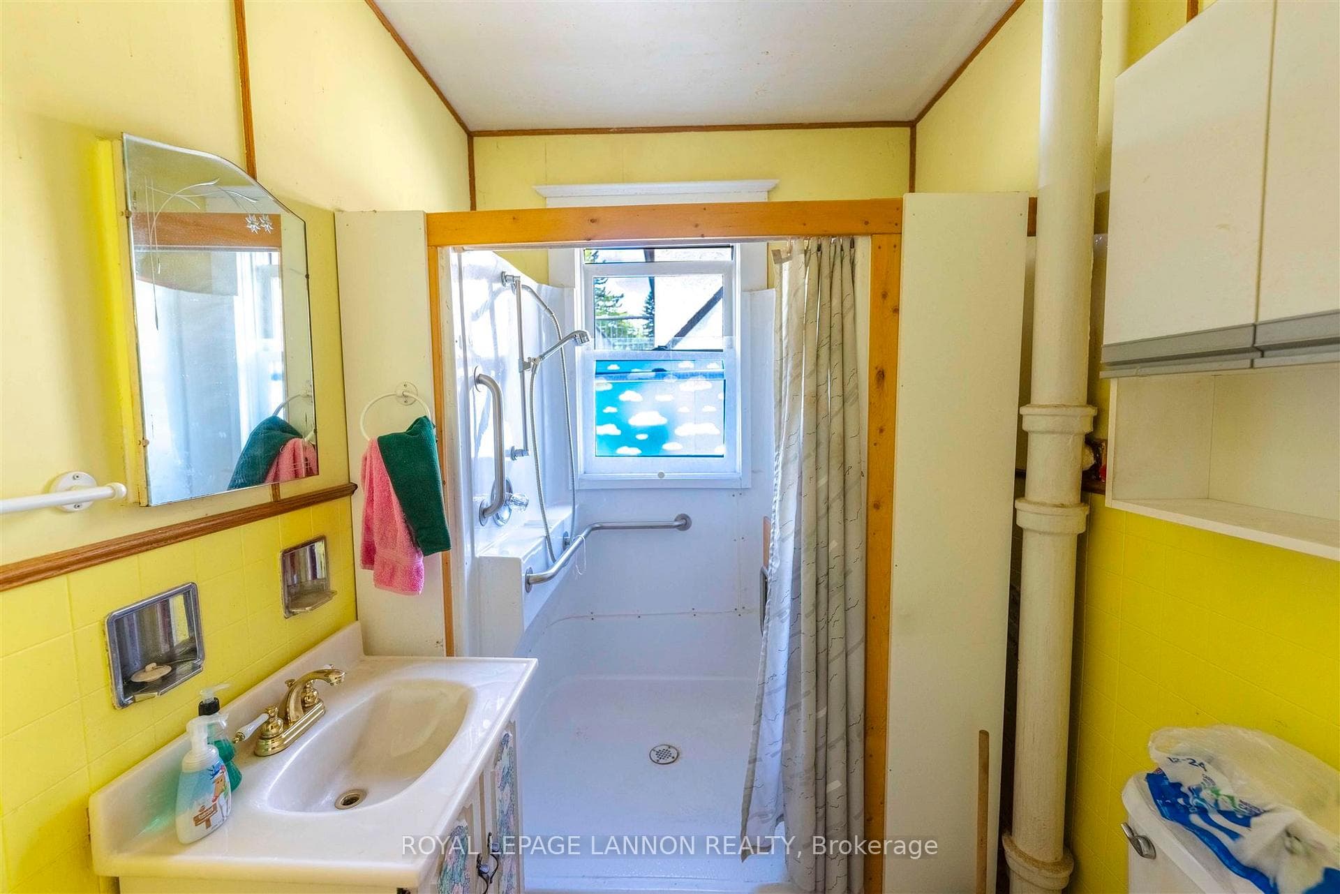 1428 Ridgeway Street photo 6