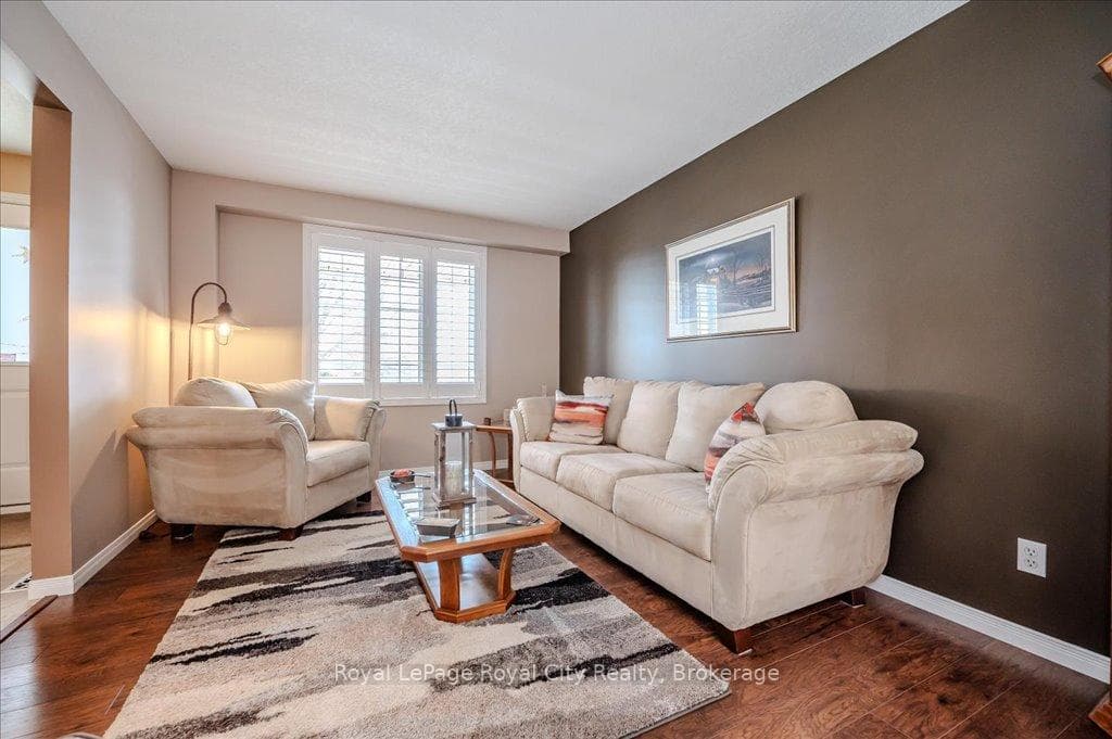 97 Thornhill Drive photo 11