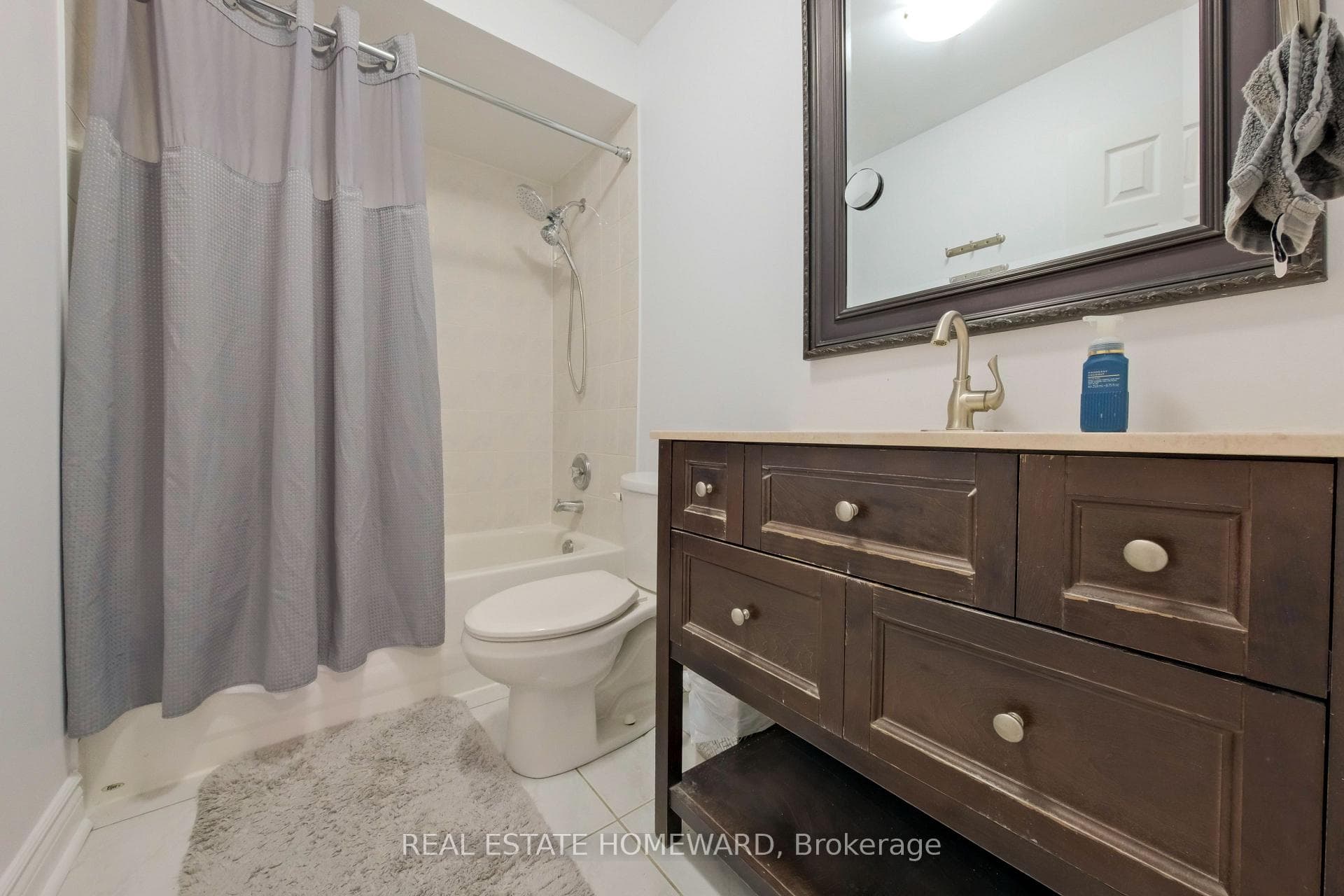 1283 Vincent Crescent photo 27