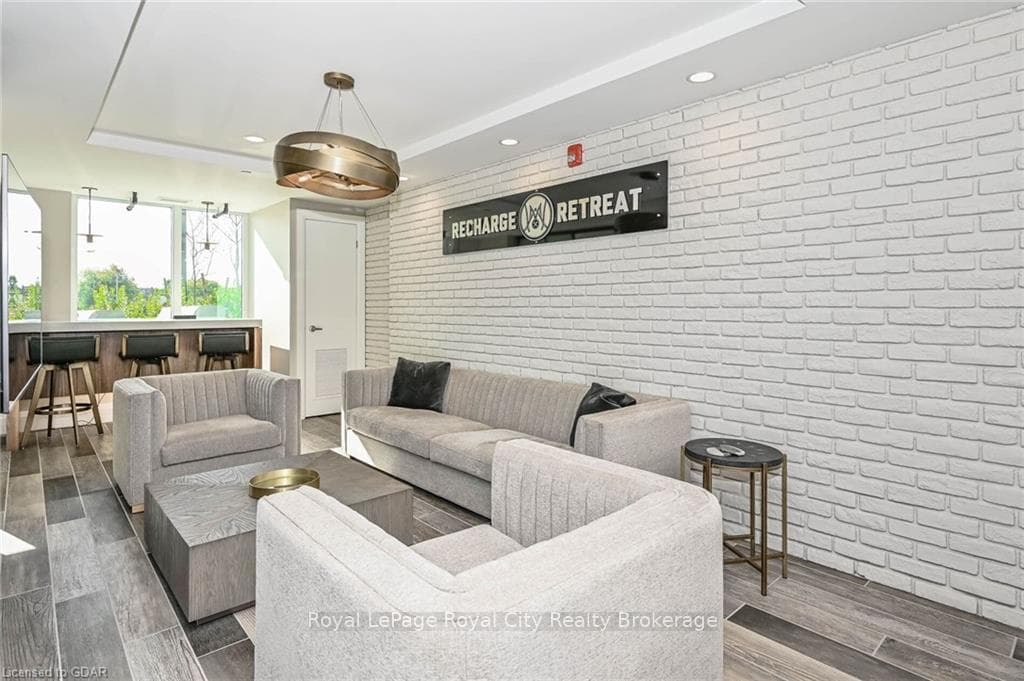 63 ARTHUR Street Unit 304 photo 14