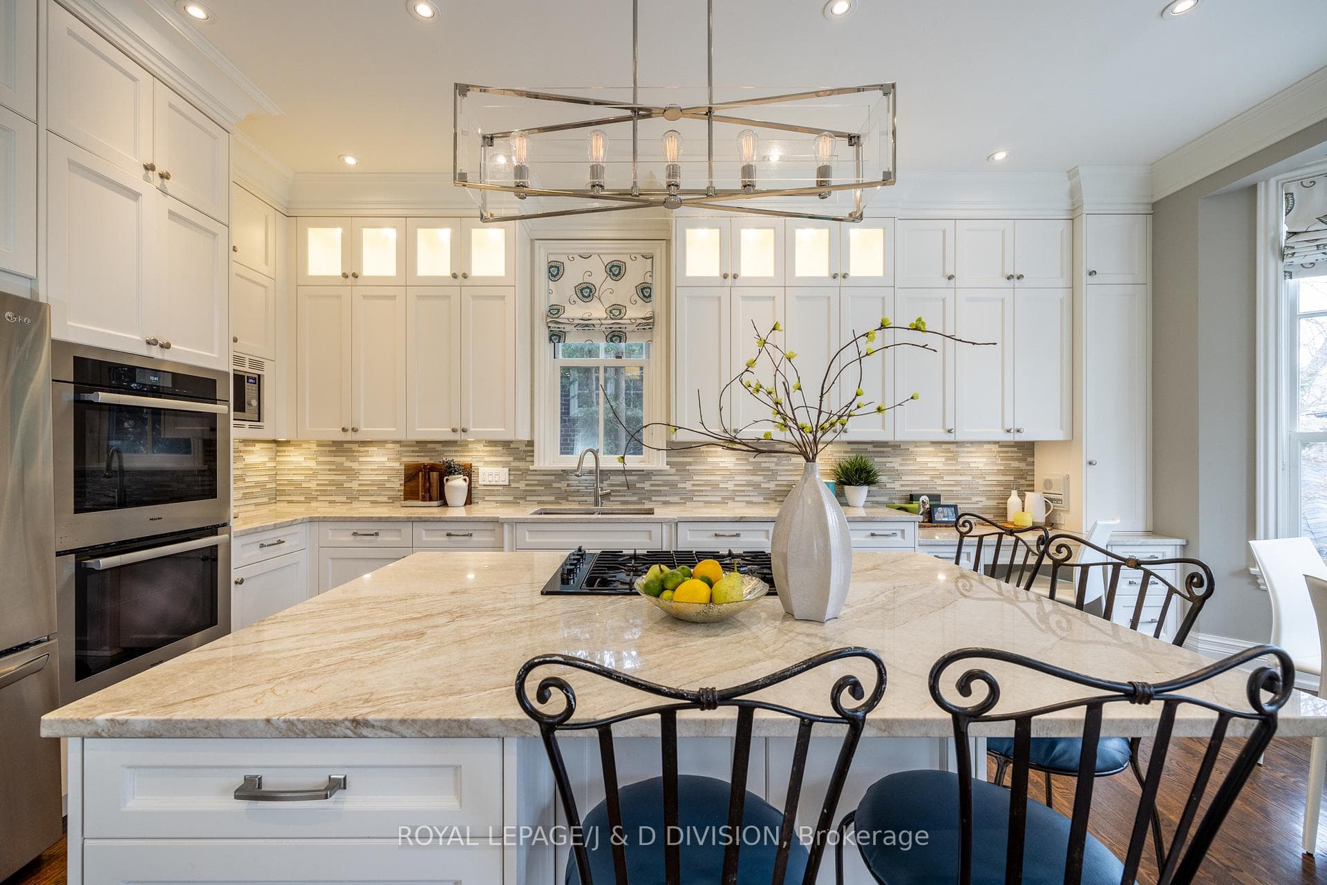85 Joicey Boulevard photo 14