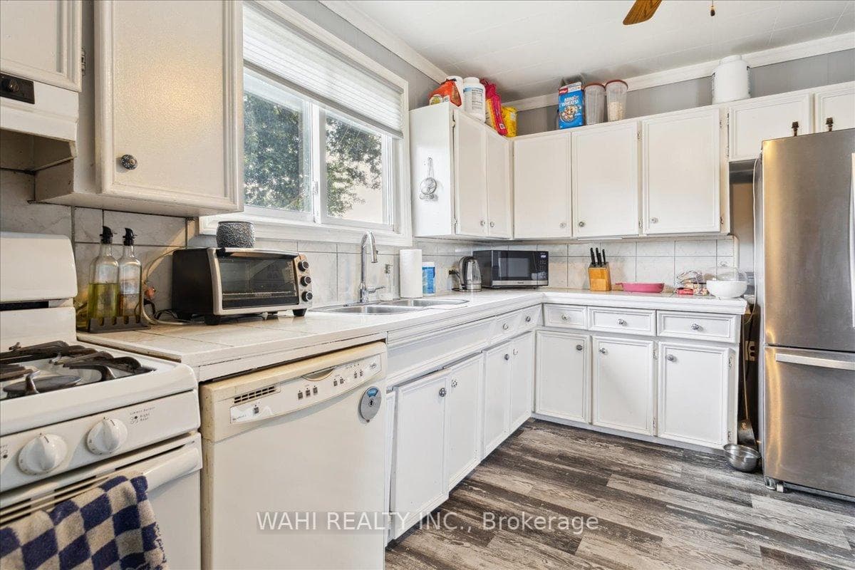 184 Mcanulty Boulevard photo 8
