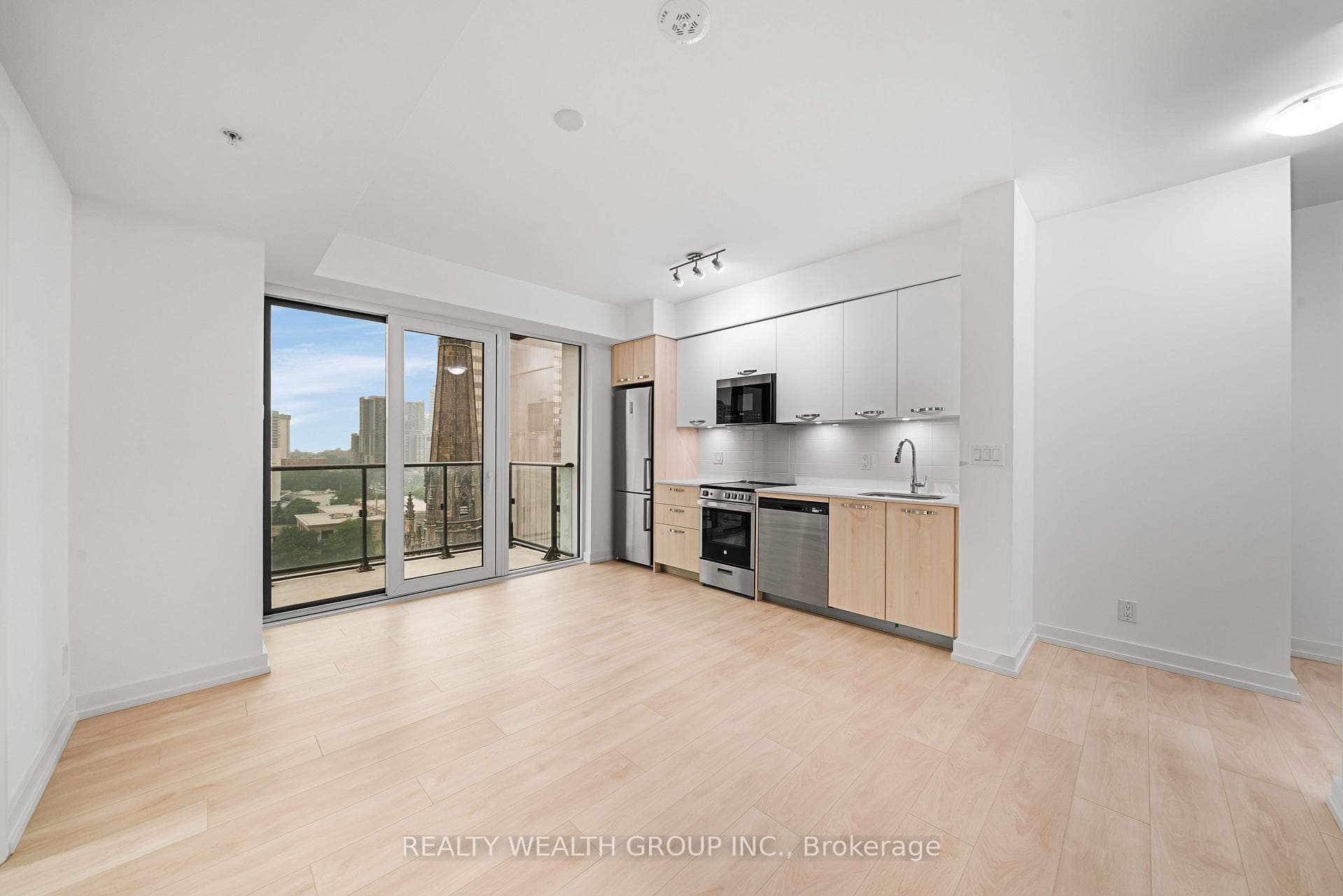75 James Street Unit 1224 photo 4