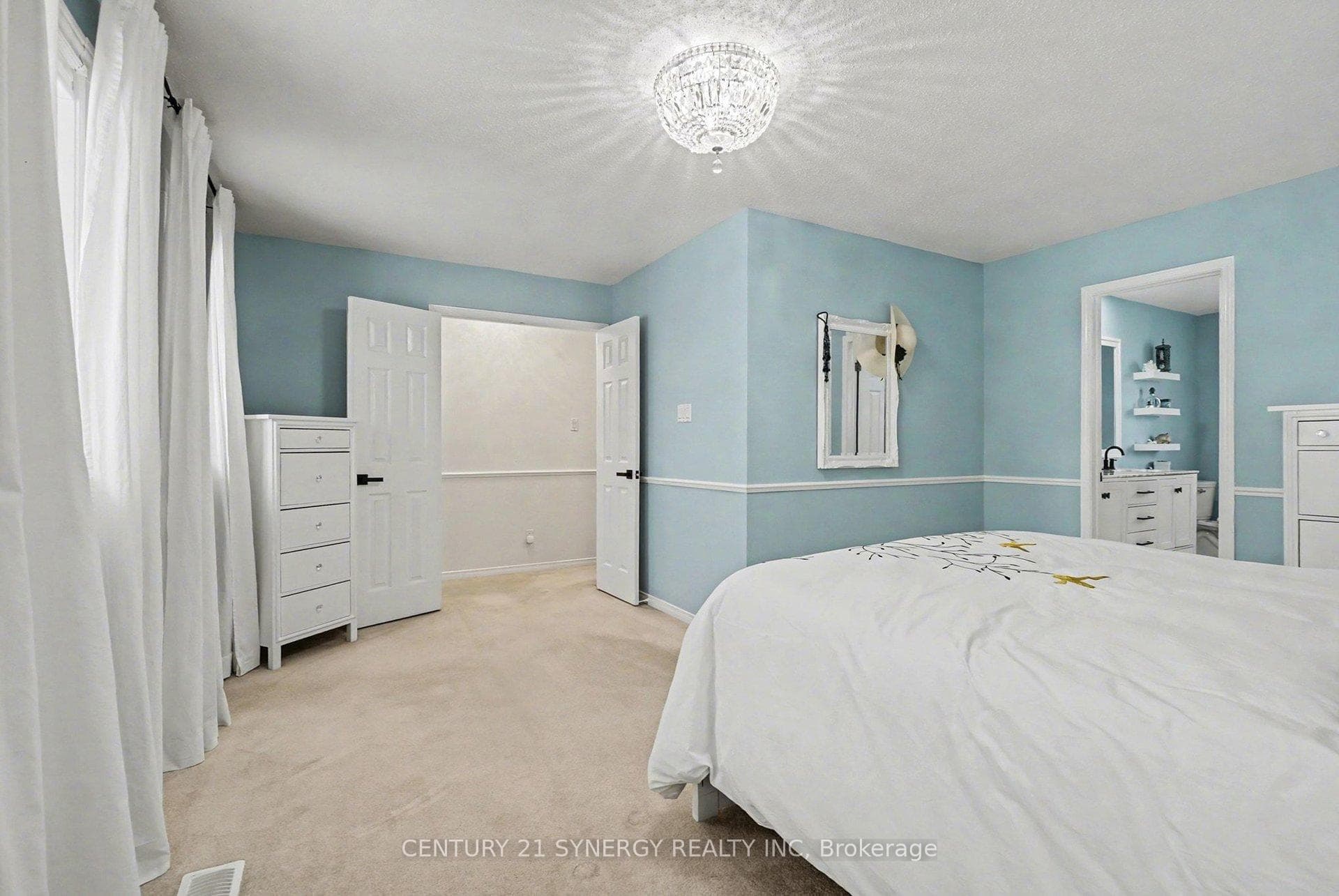 1916 Leclair Crescent photo 21