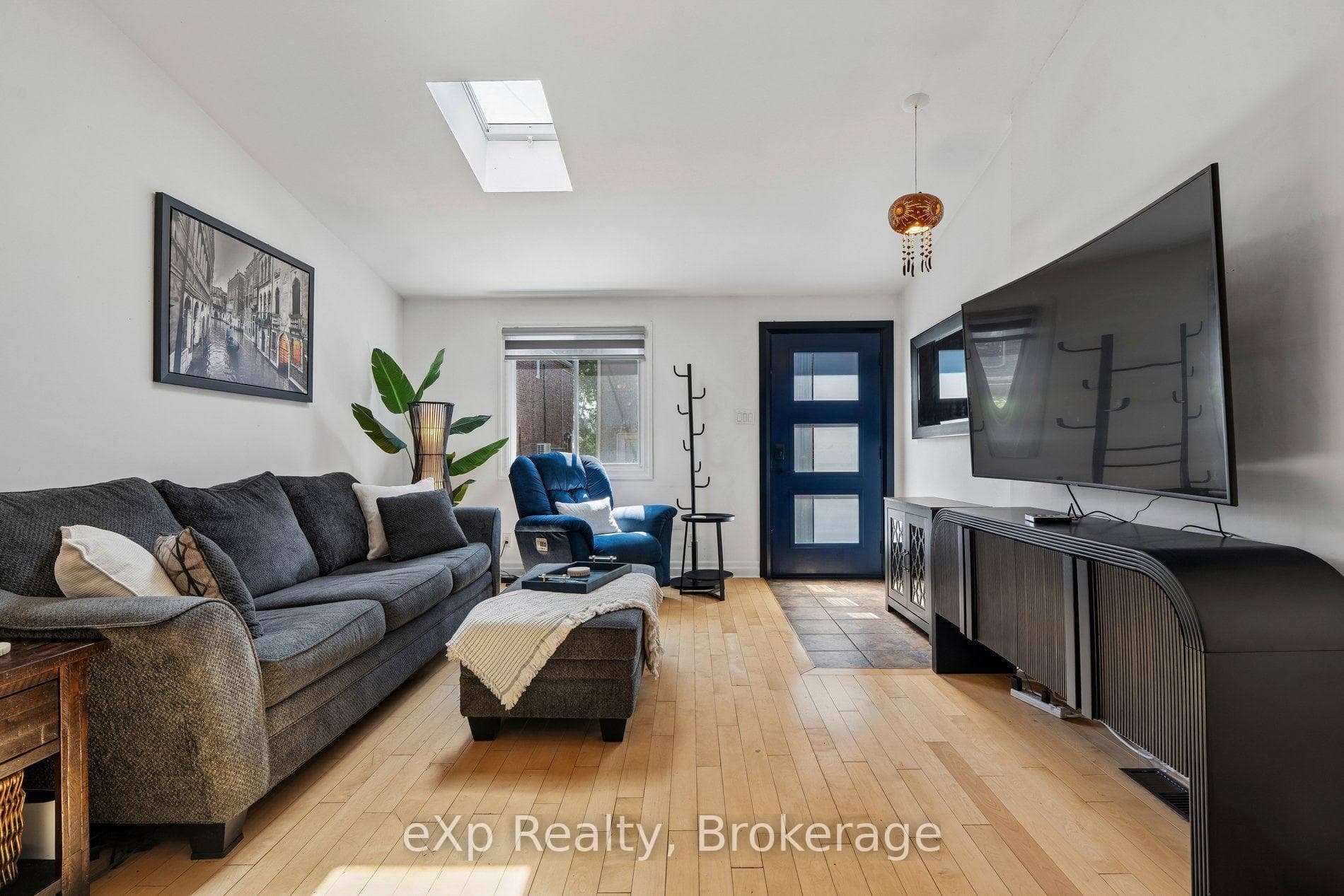 313 Bartlett Avenue photo 10