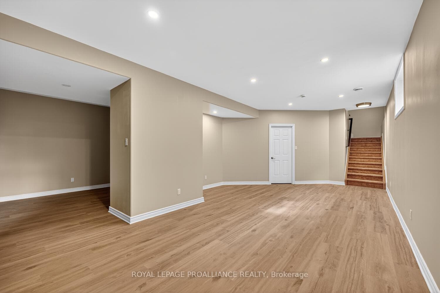 324 Fischl Drive photo 21