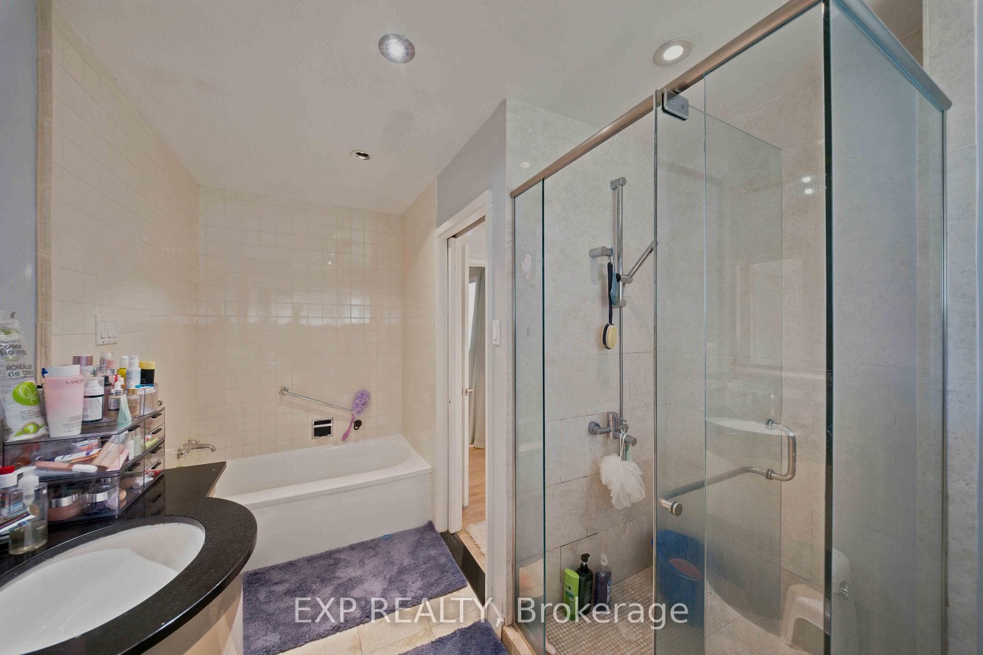 304 Roger Road photo 20