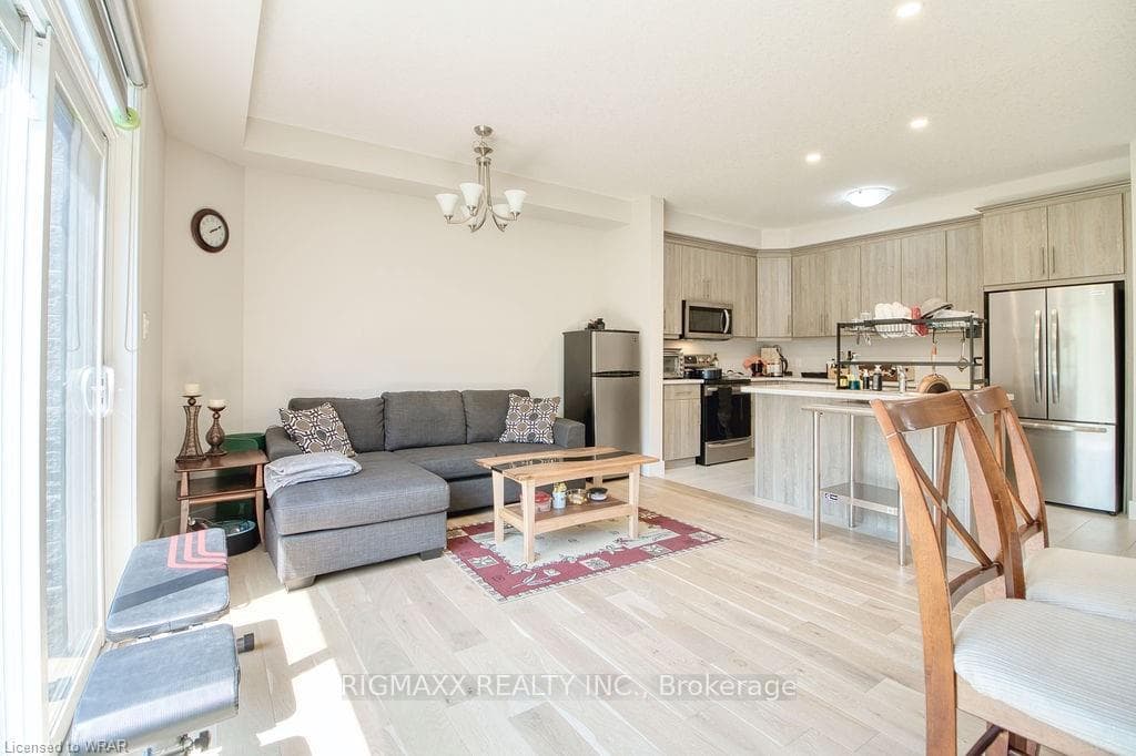 2104 Evans Boulevard photo 15