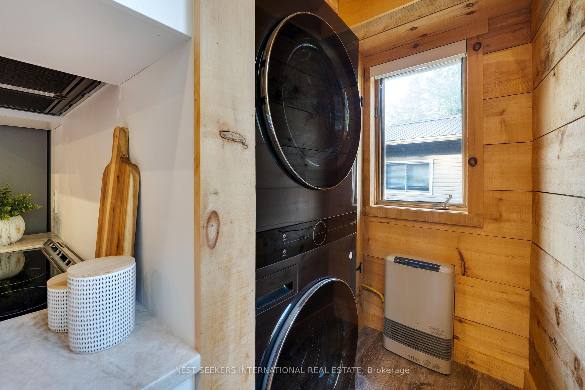 15 Edgar Road photo 37